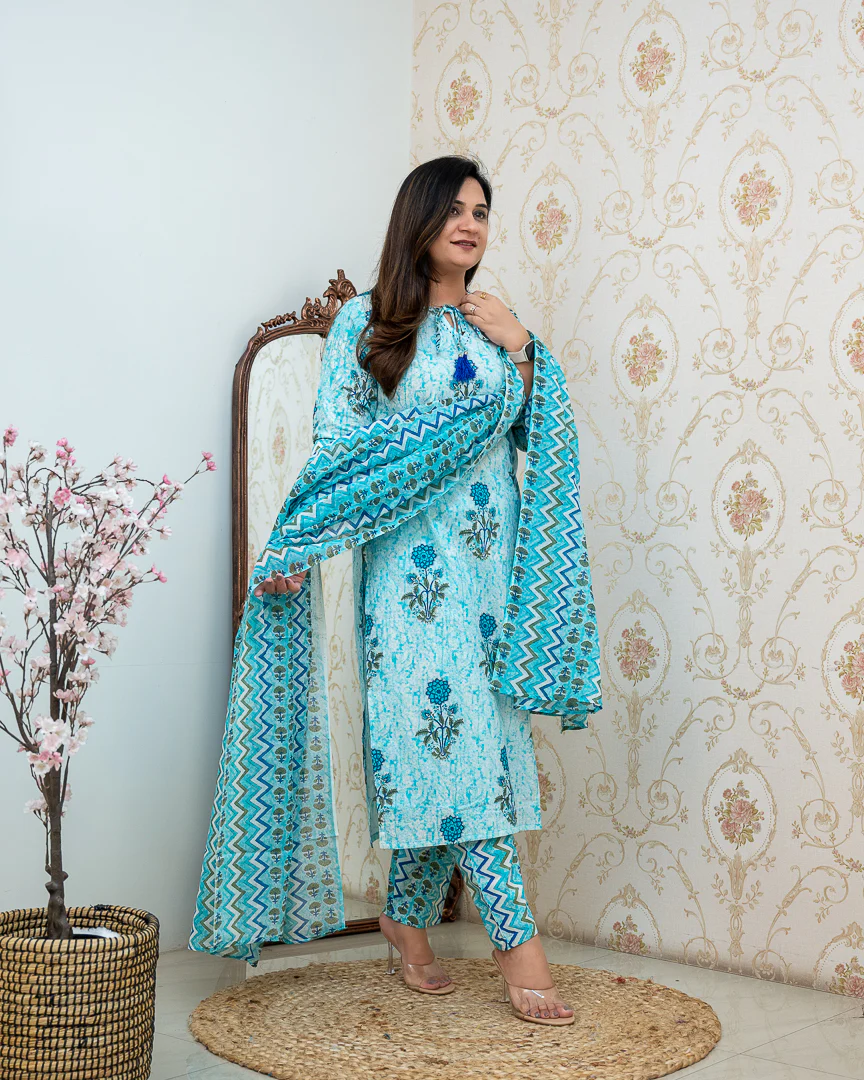 Aadhavi Blue Casual Cotton Pant Set - Image 3