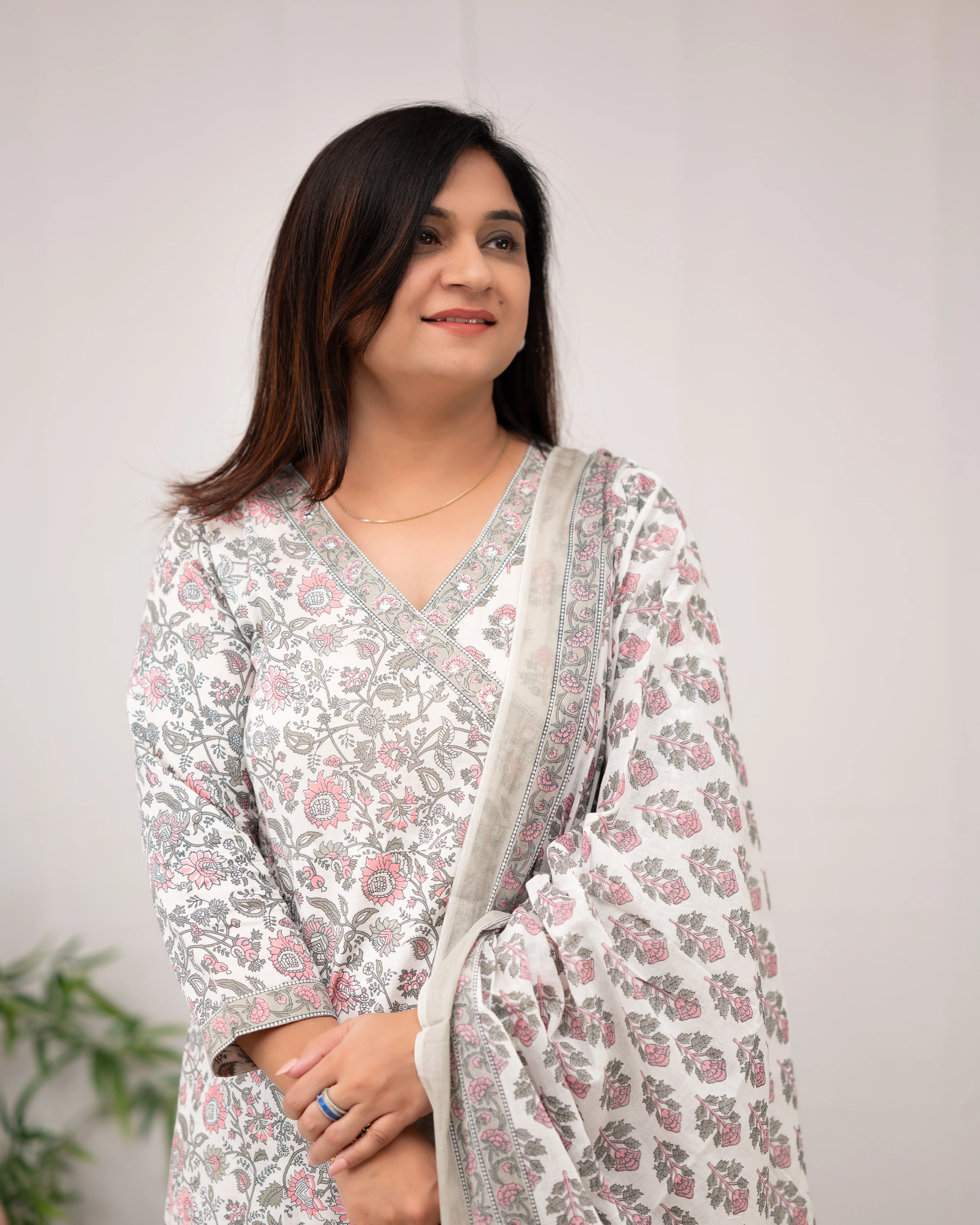 Aadhaya Angrakha Handblock Front Slit Pant Set - Image 4