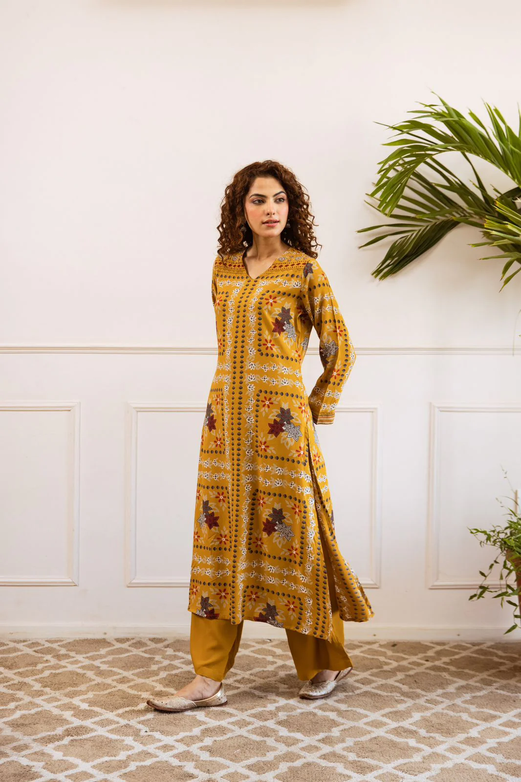 Aafreen Rayon HandEmbroidered Plazo Set - Image 15