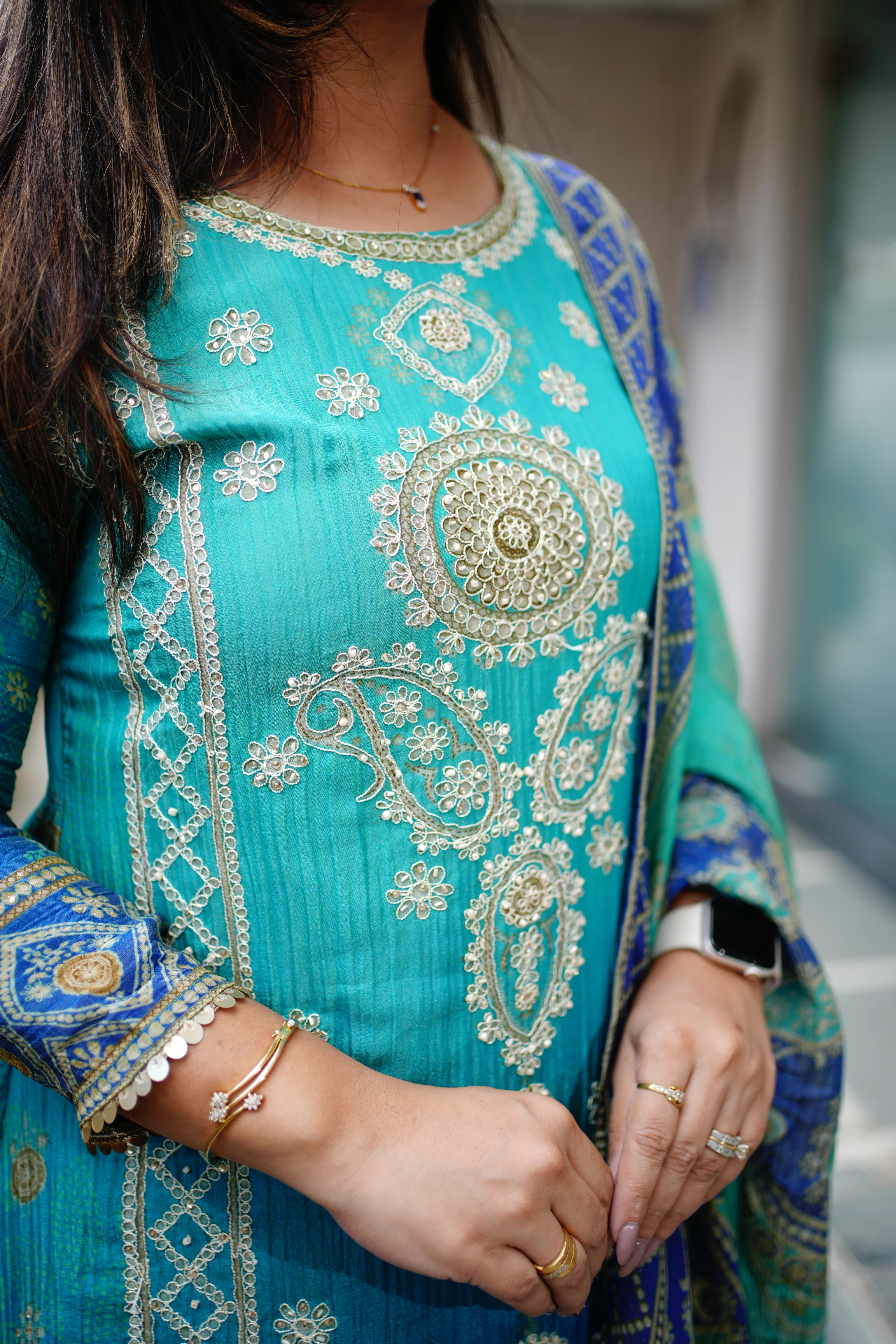 Aaliya Asymmetric Shimmer Tissue Embroidered Pant Set - Image 7