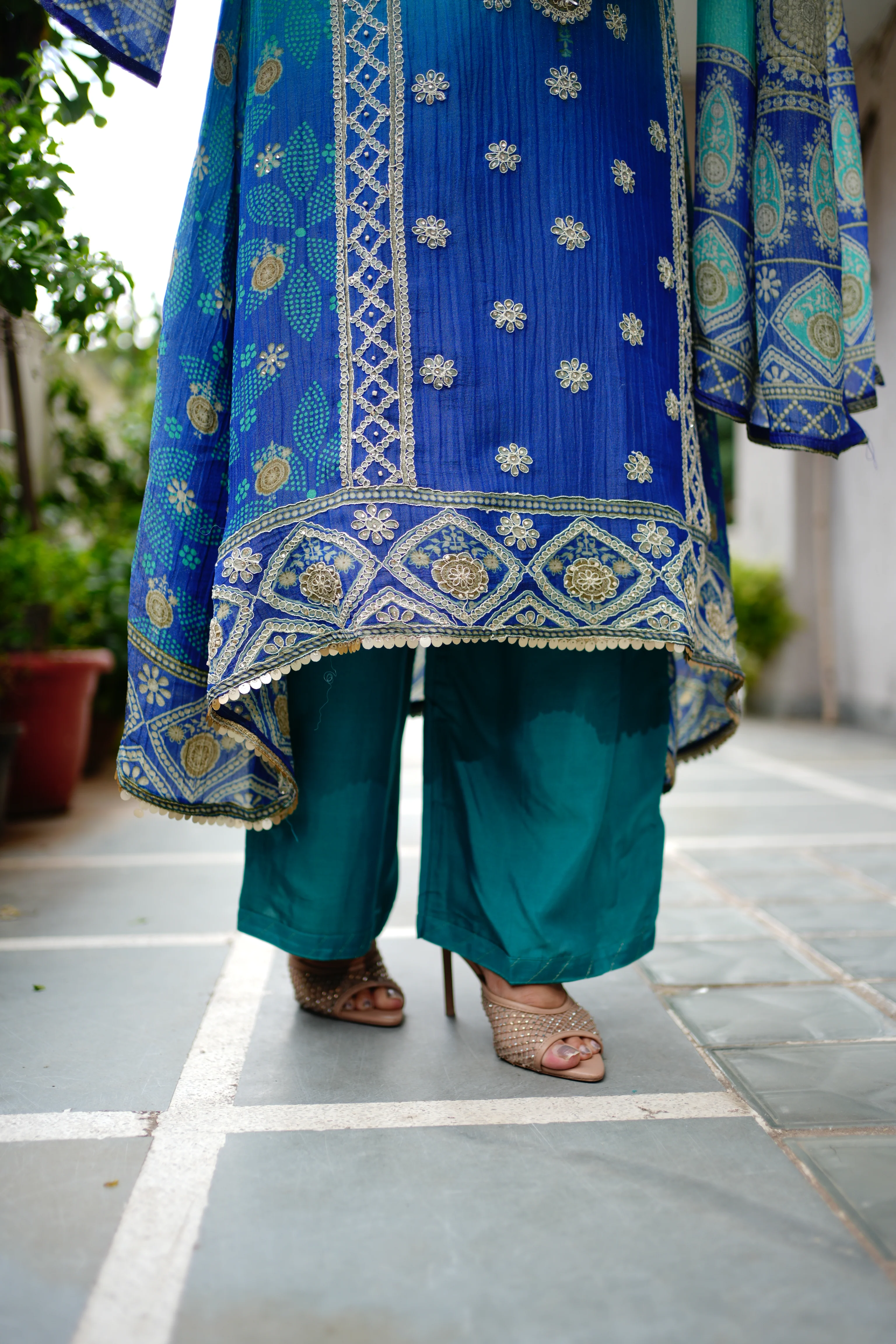 Aaliya Asymmetric Shimmer Tissue Embroidered Pant Set - Image 8