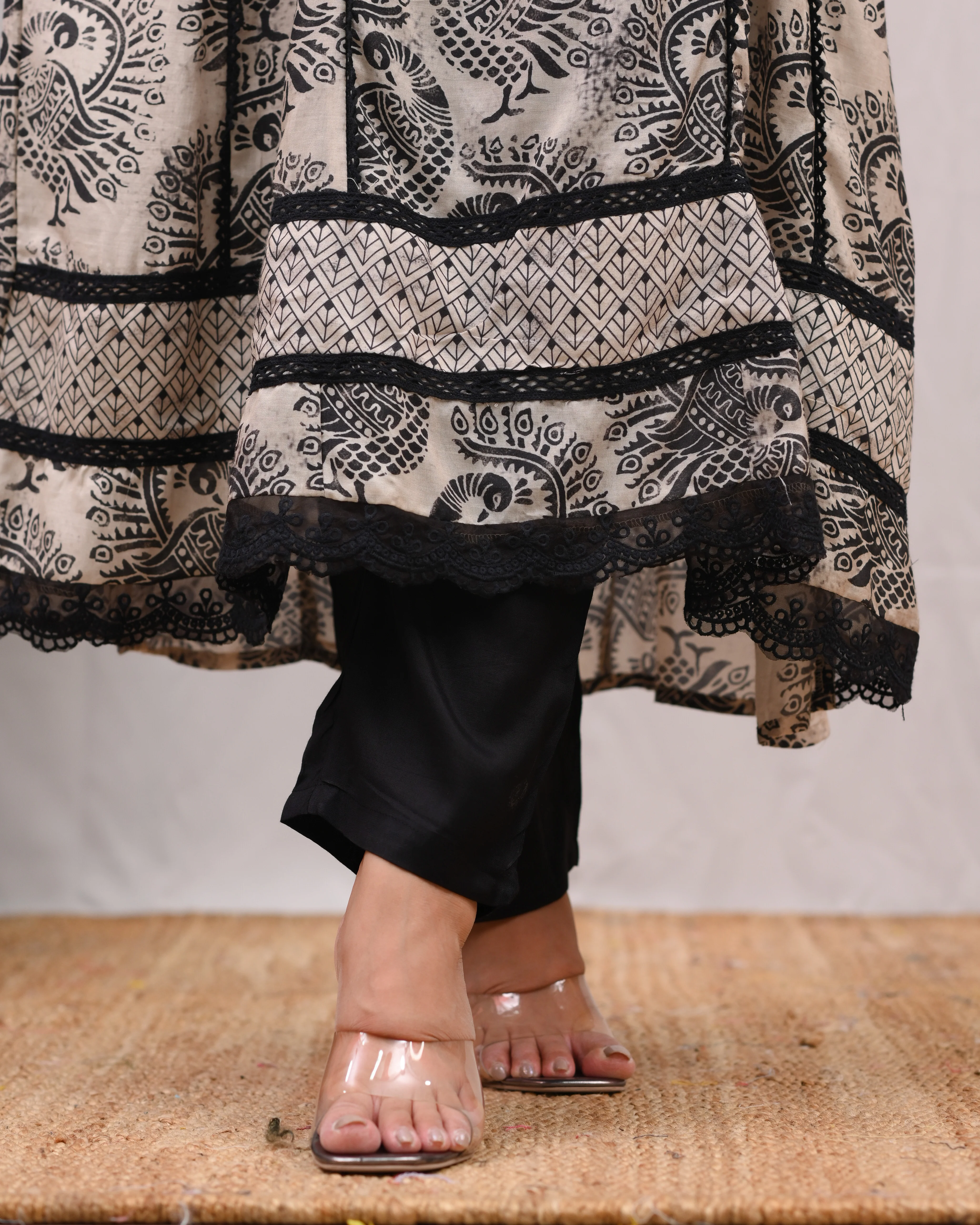 Aaravi Muslin Embroidered Pakistani pant set - Image 6