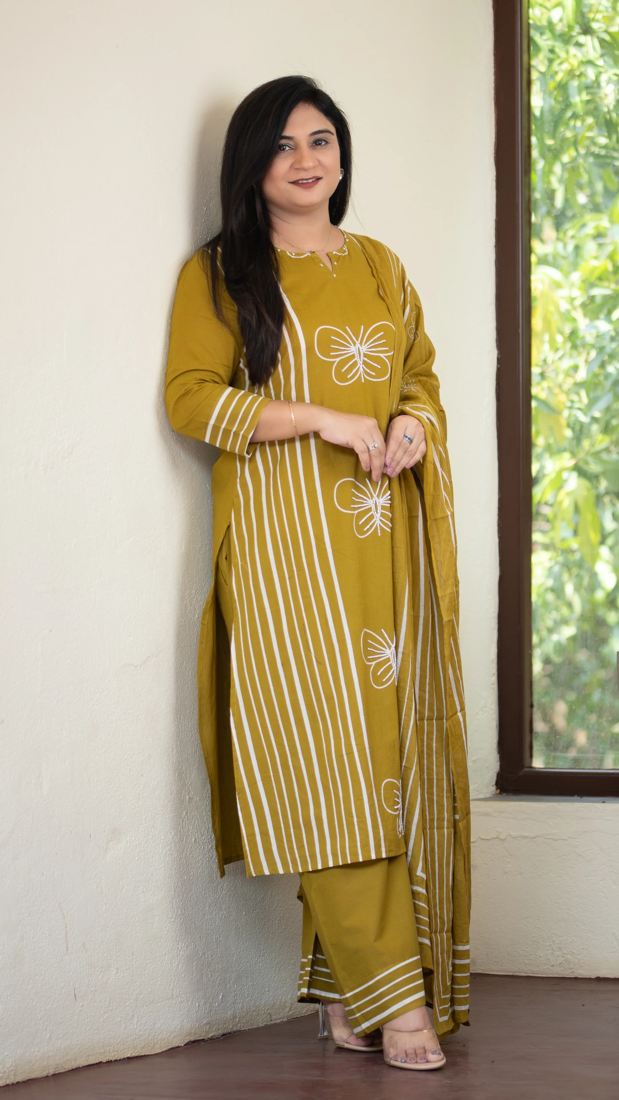Anaya Cotton HandEmbroidered Divider set - Image 10