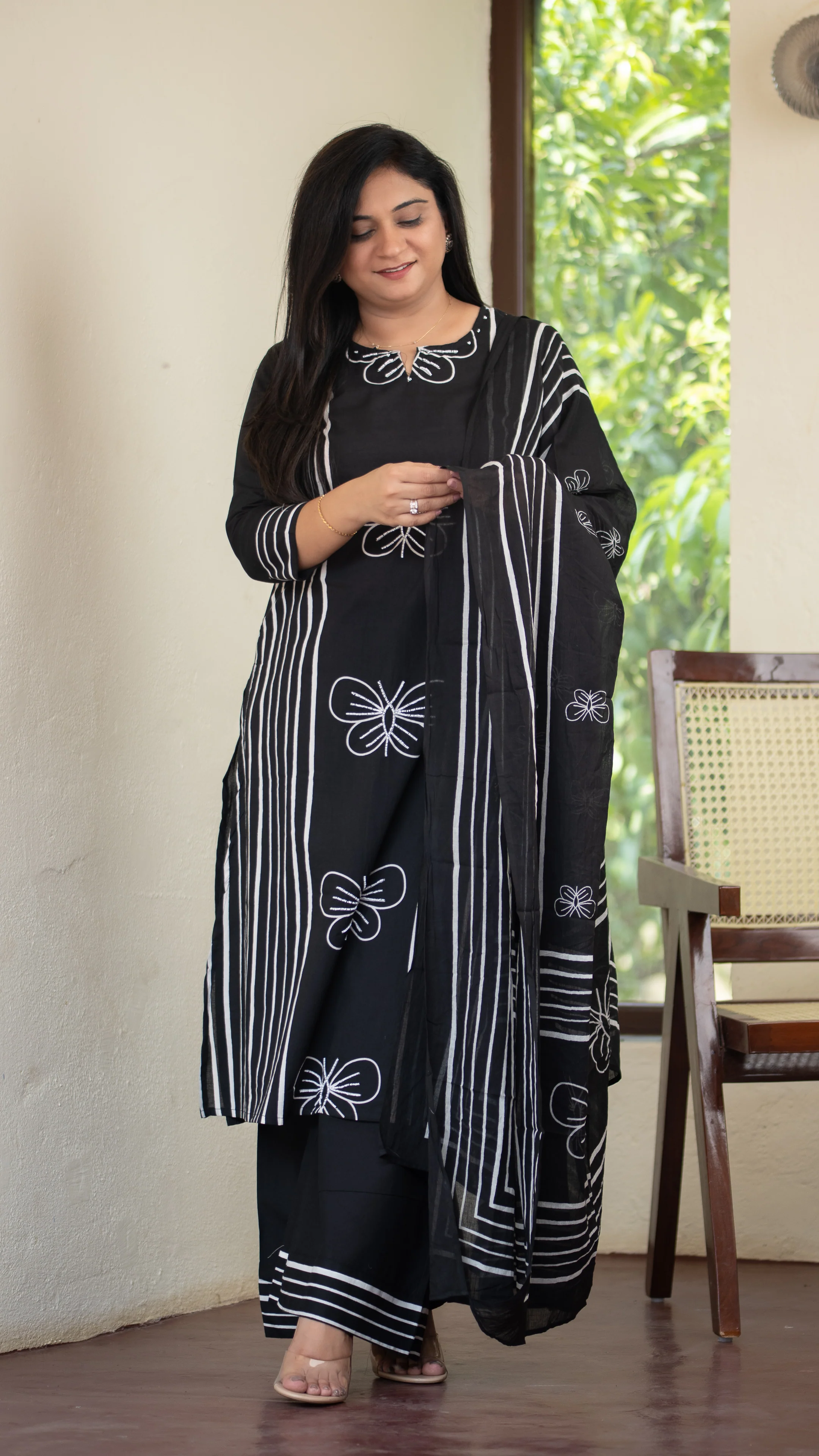 Anaya Cotton HandEmbroidered Divider set - Image 14