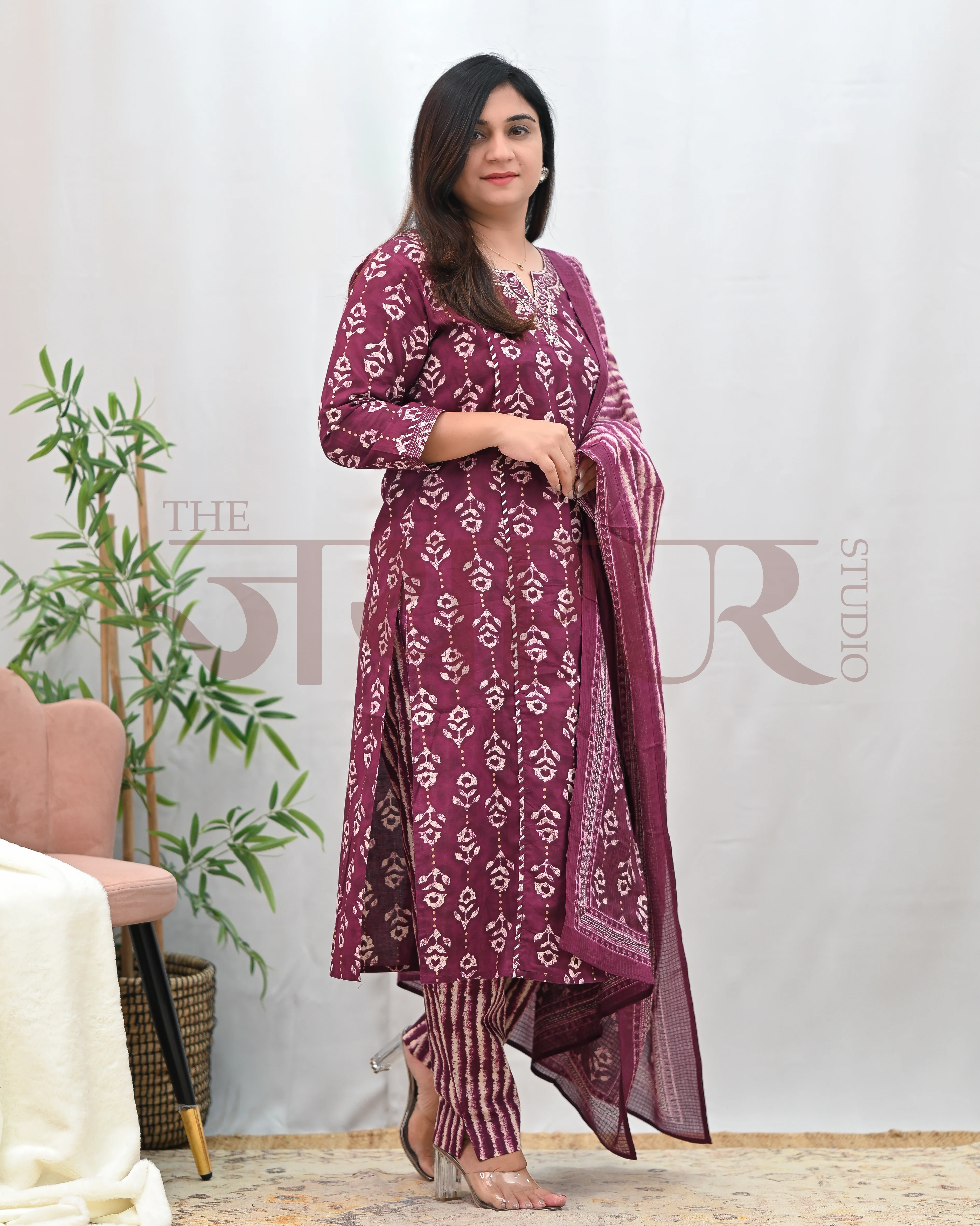 Anina Cotton Zari Embroidered Pant Set - Image 14