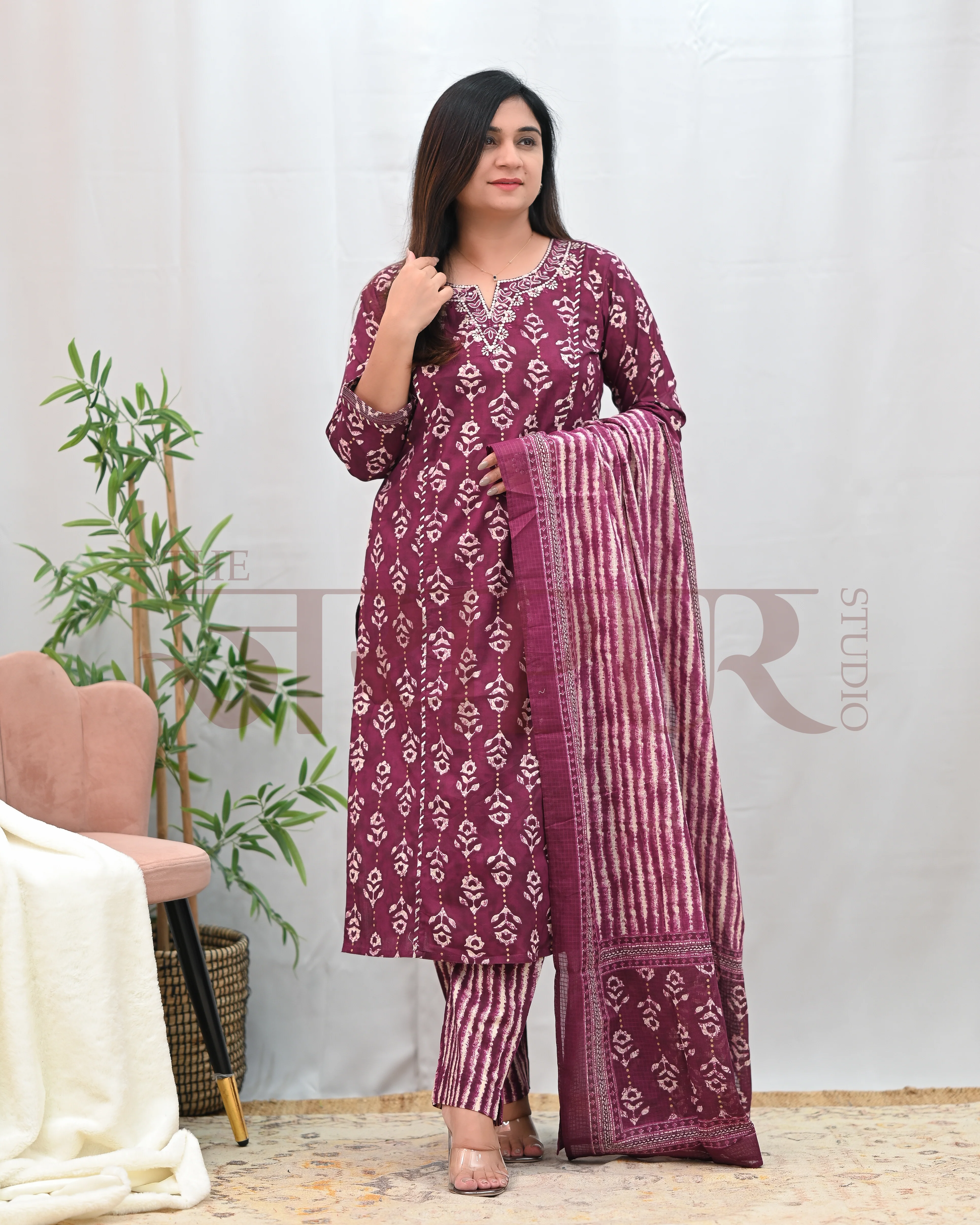 Anina Cotton Zari Embroidered Pant Set - Image 15