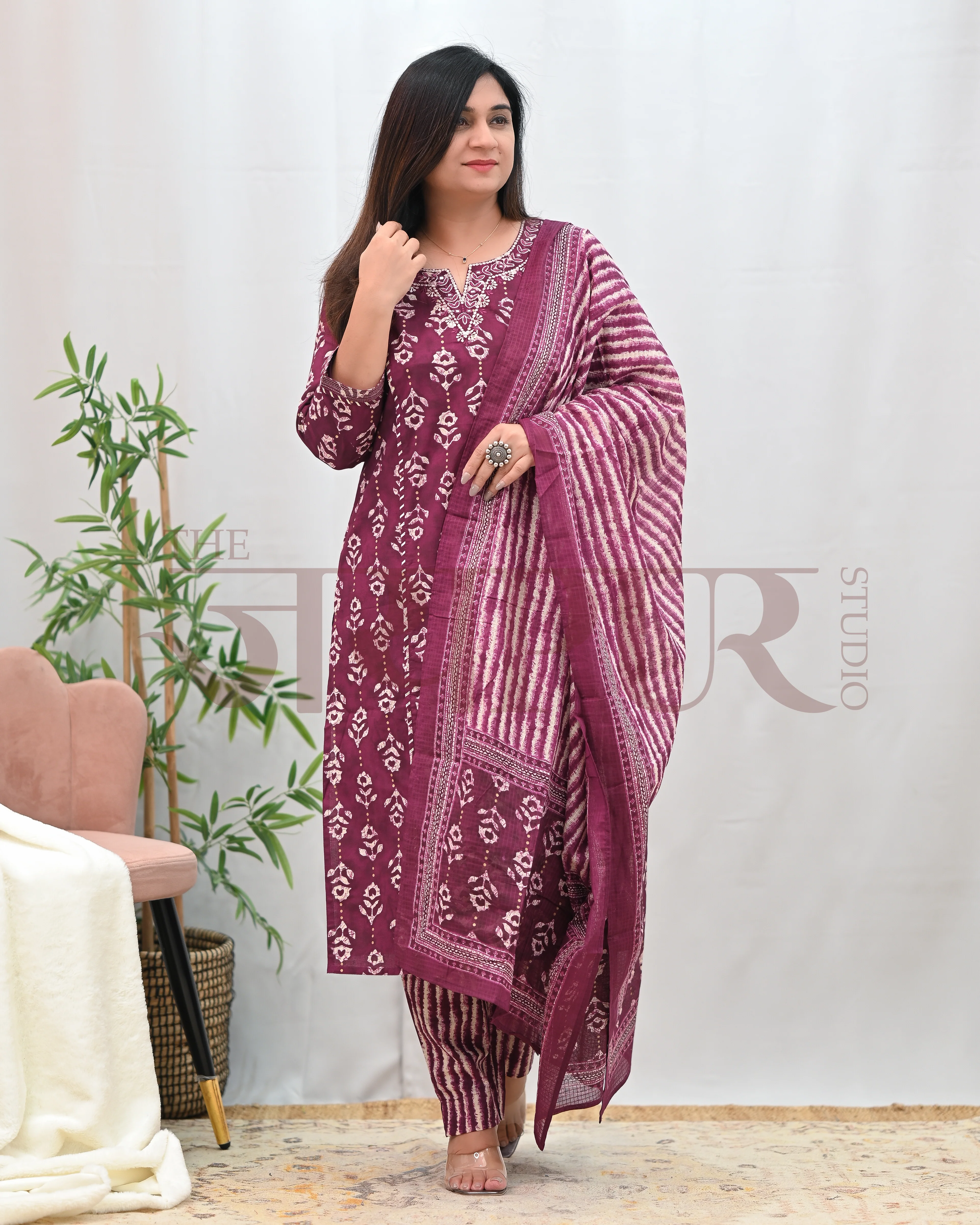 Anina Cotton Zari Embroidered Pant Set - Image 16