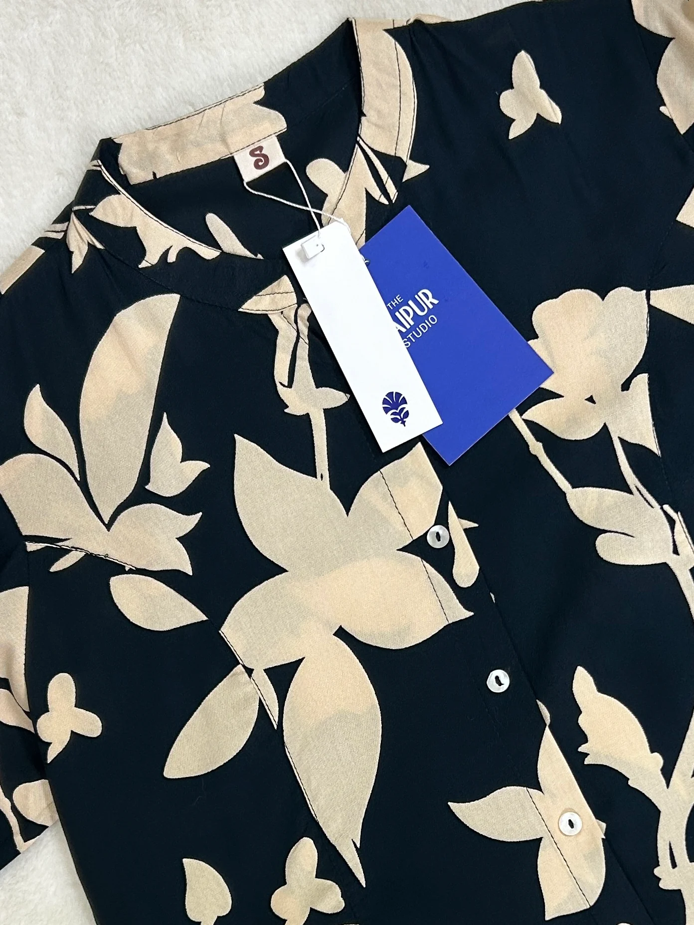 Black Breathable Rayon Casual Short Top - Image 2