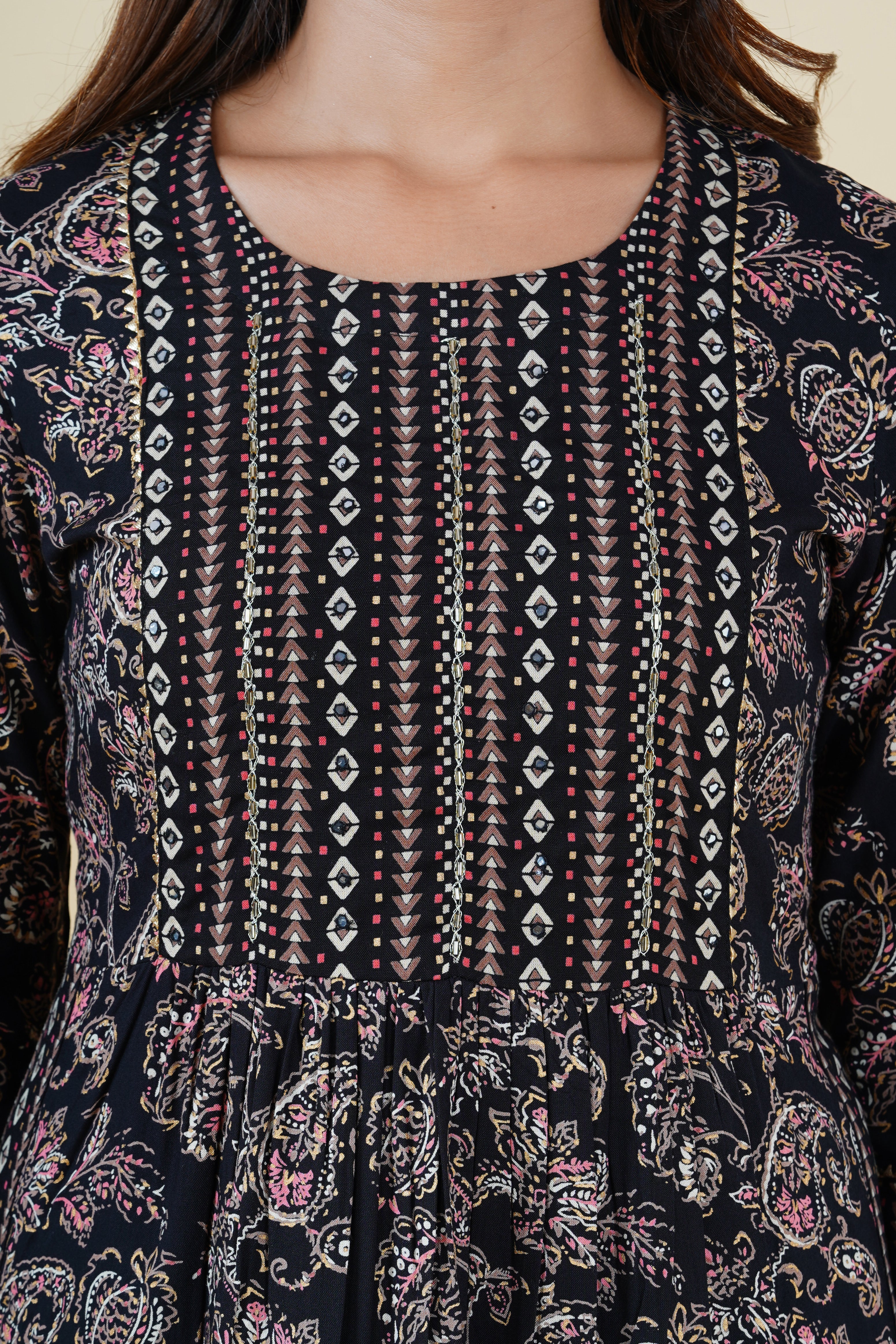 Casual Black Embroidered Nyra Cut Kurta - Image 3