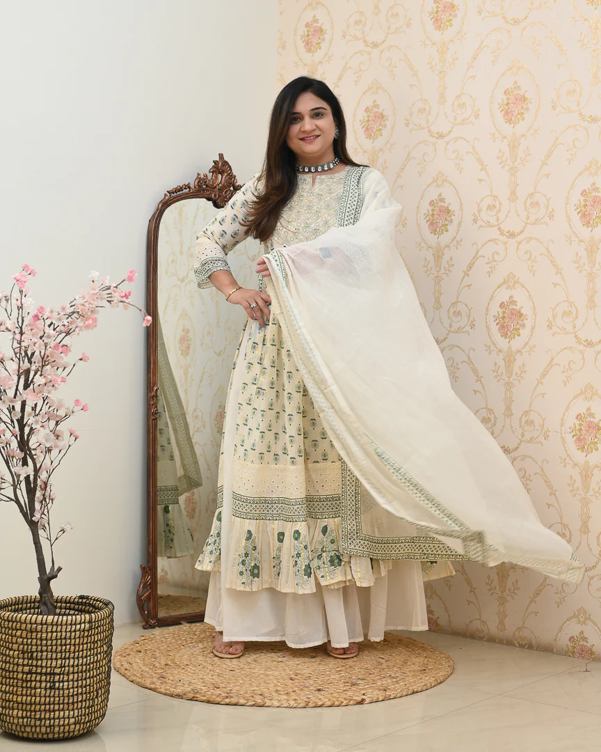 Charvi Cotton Embroidered Nyra Divider Set - Image 4