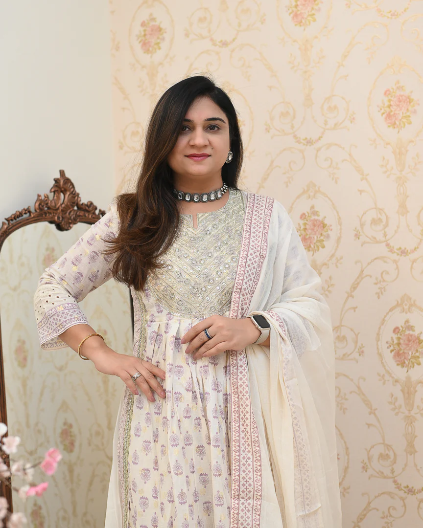 Charvi Cotton Embroidered Nyra Divider Set - Image 9