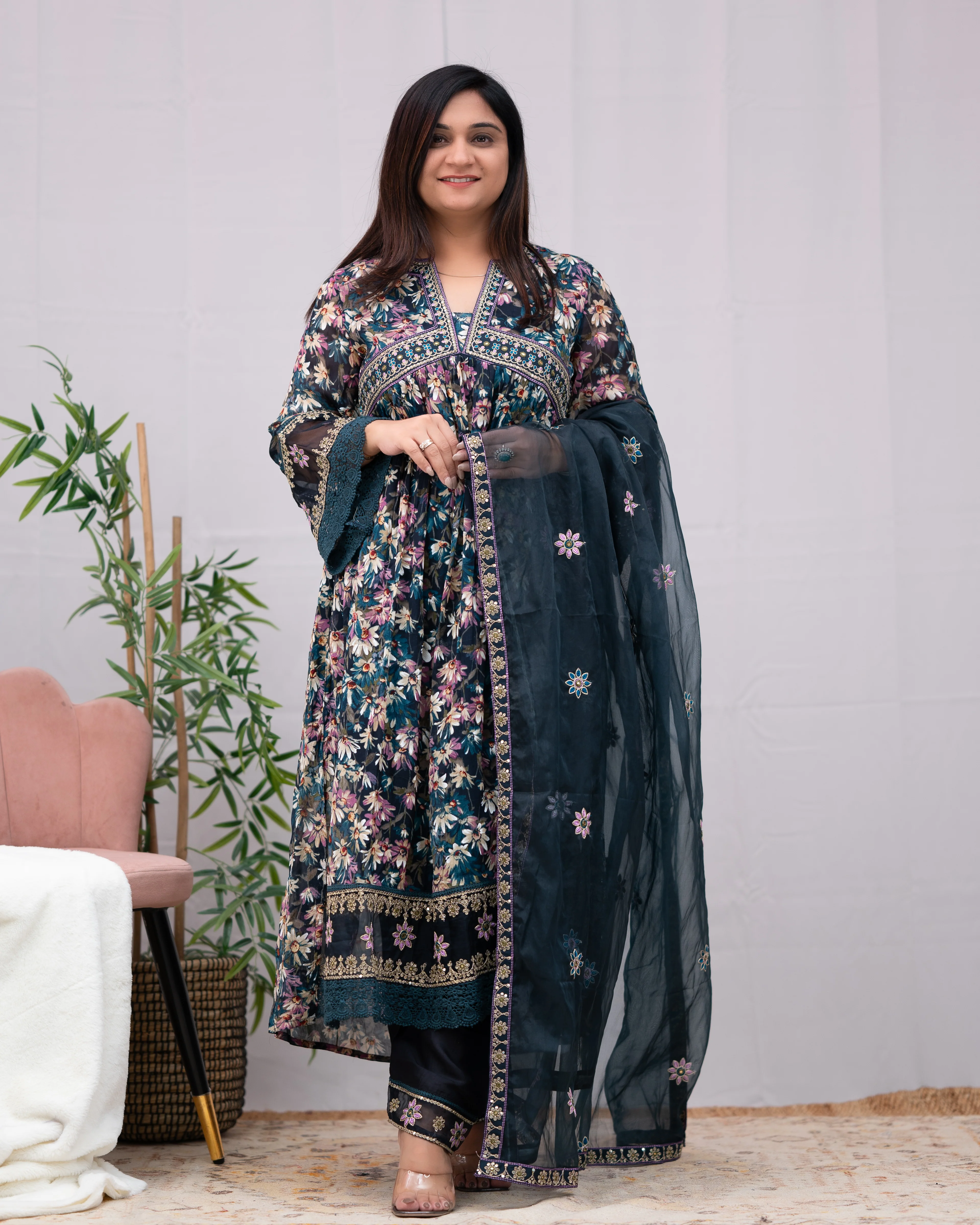 Chinnon Embroidered Floral Alia Pant Set - Image 6