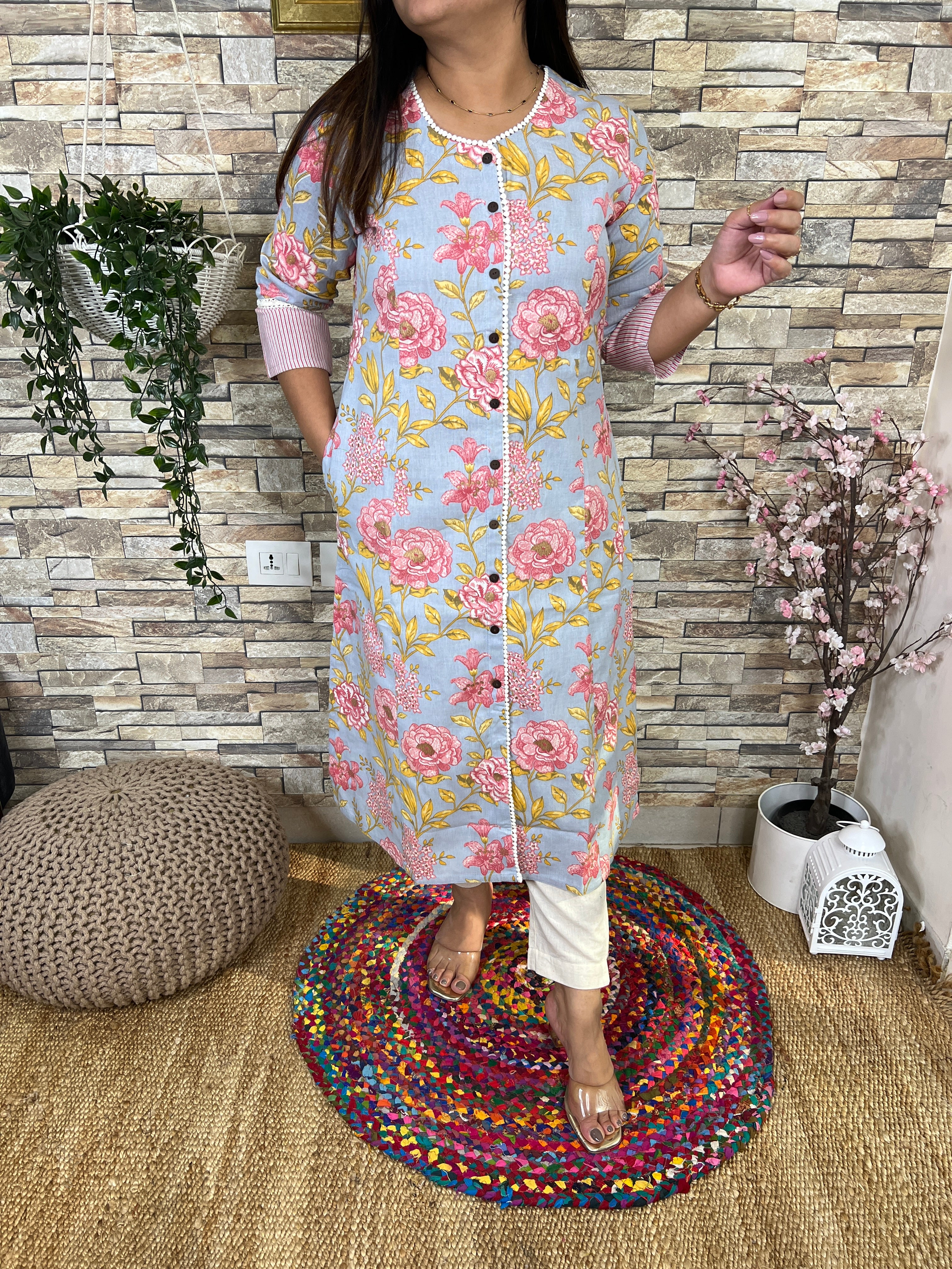 Cotton Casual Floral Straight Kurta - Image 3