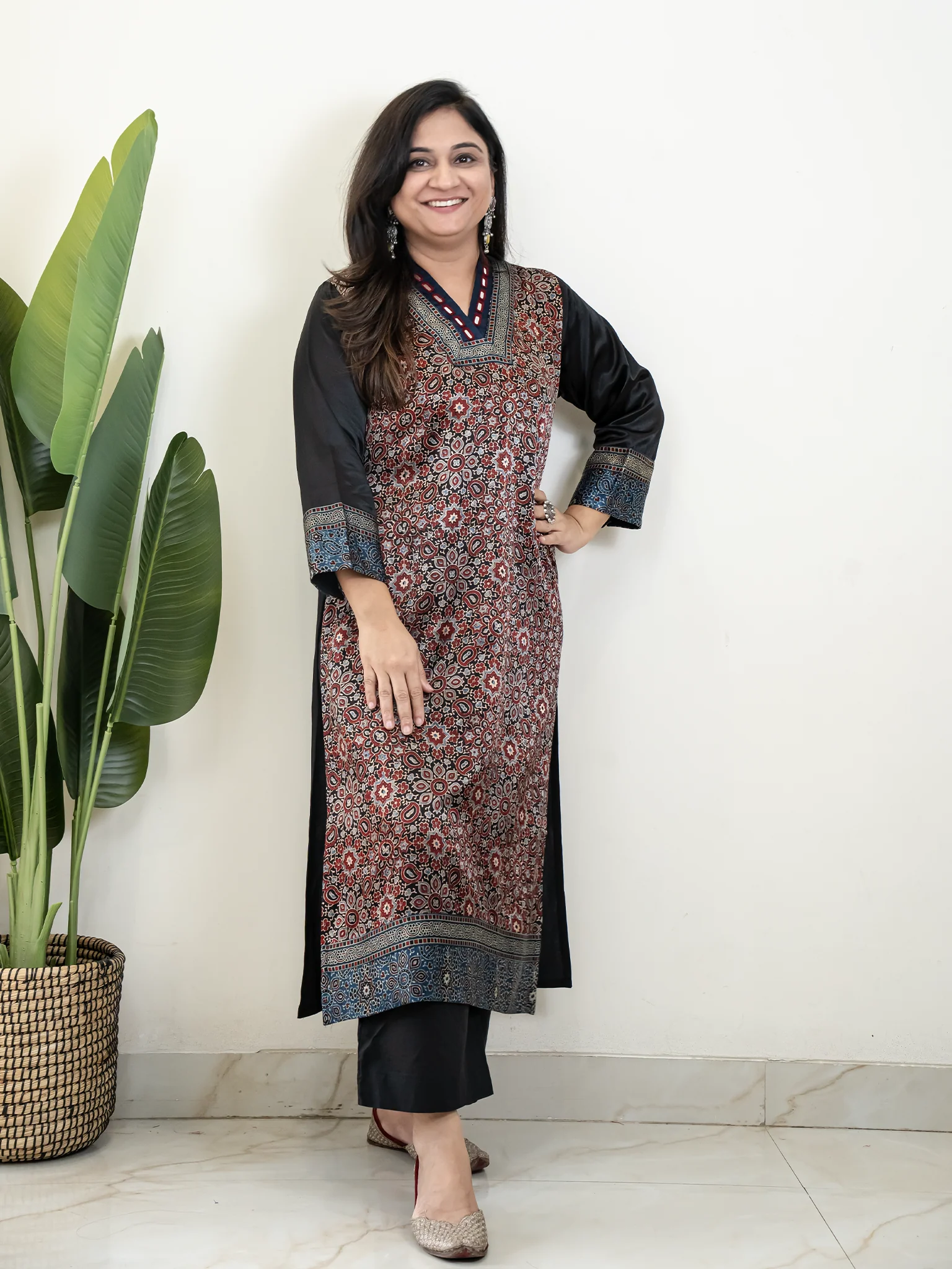 Norah Black Mashru Silk Embroidered Straight Kurta - Image 3