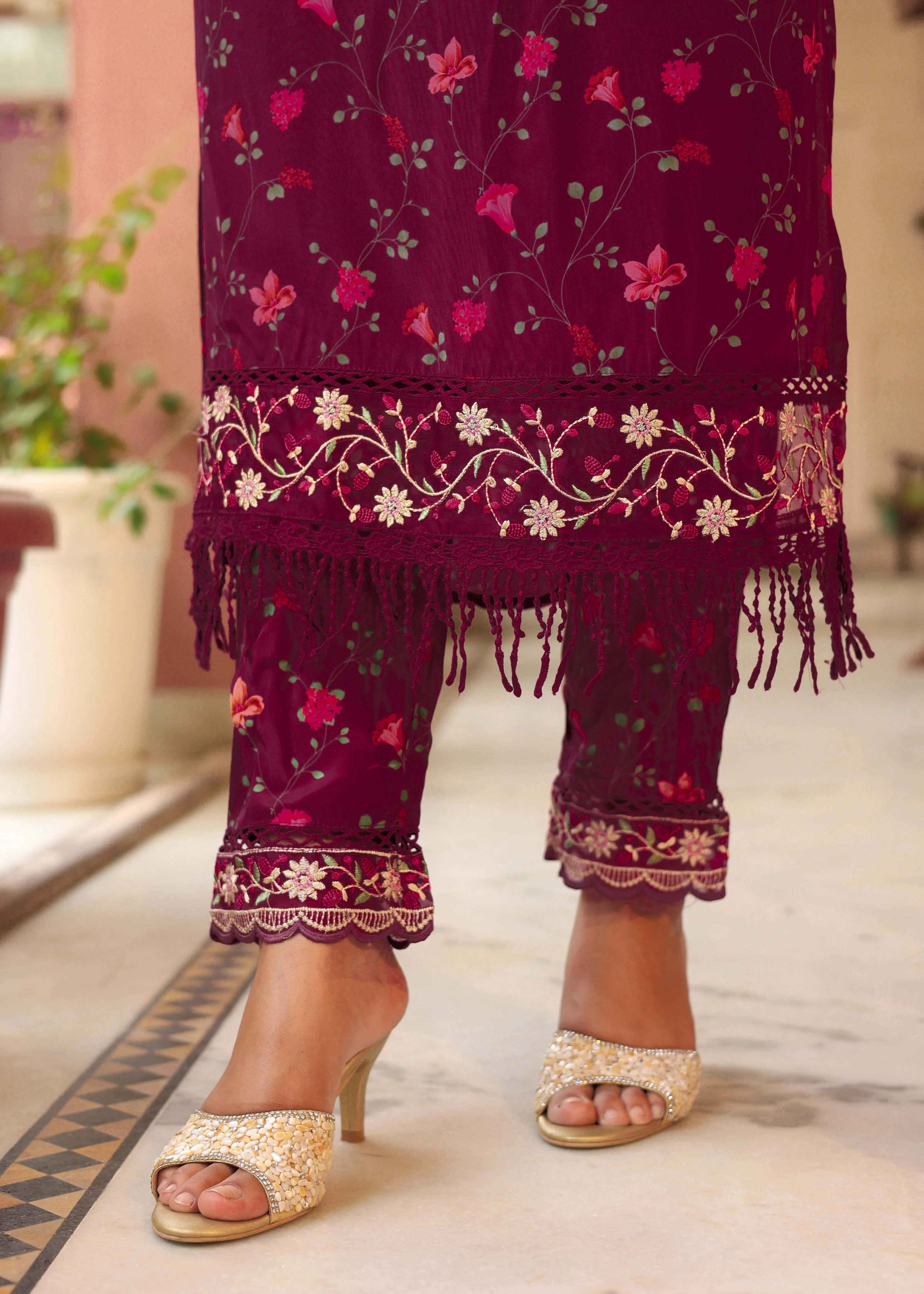 Crepe floral Embroidered Pant Set - Image 4