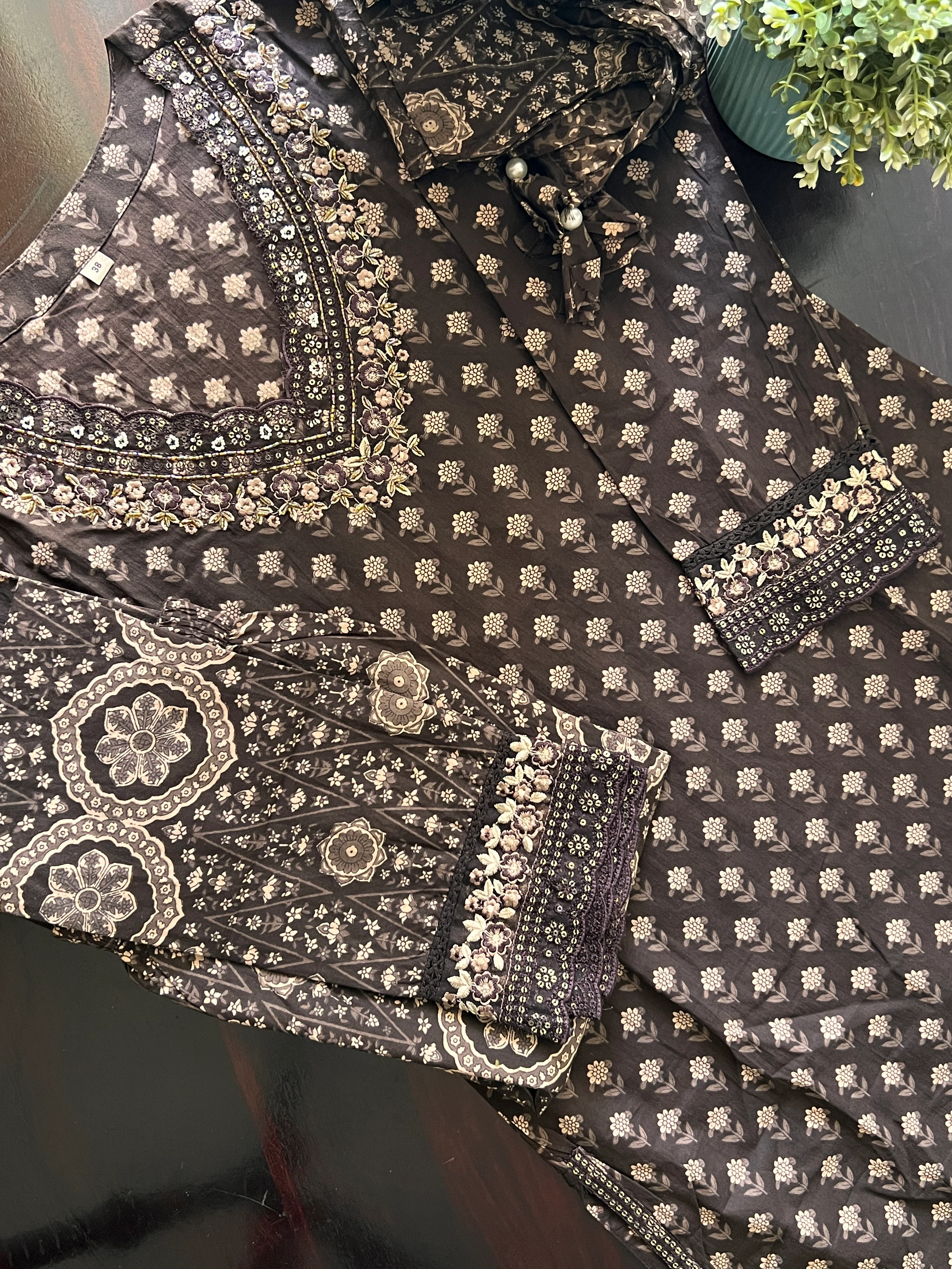 Dimpee Ajrakh Cotton HandEmbroidered Dupatta set - Image 4