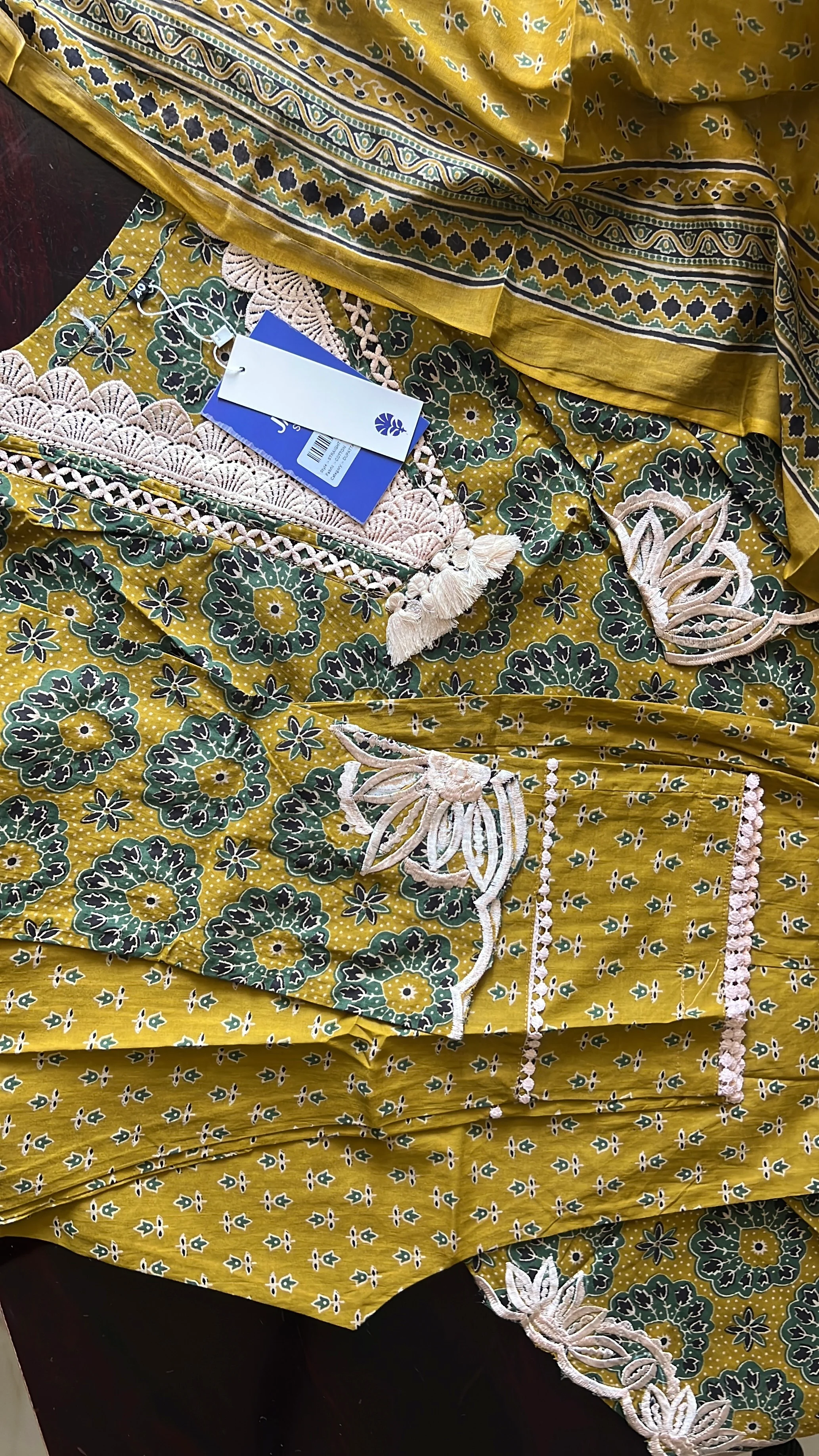 Driti Cotton Cutwork Detailed Pant set - Image 11