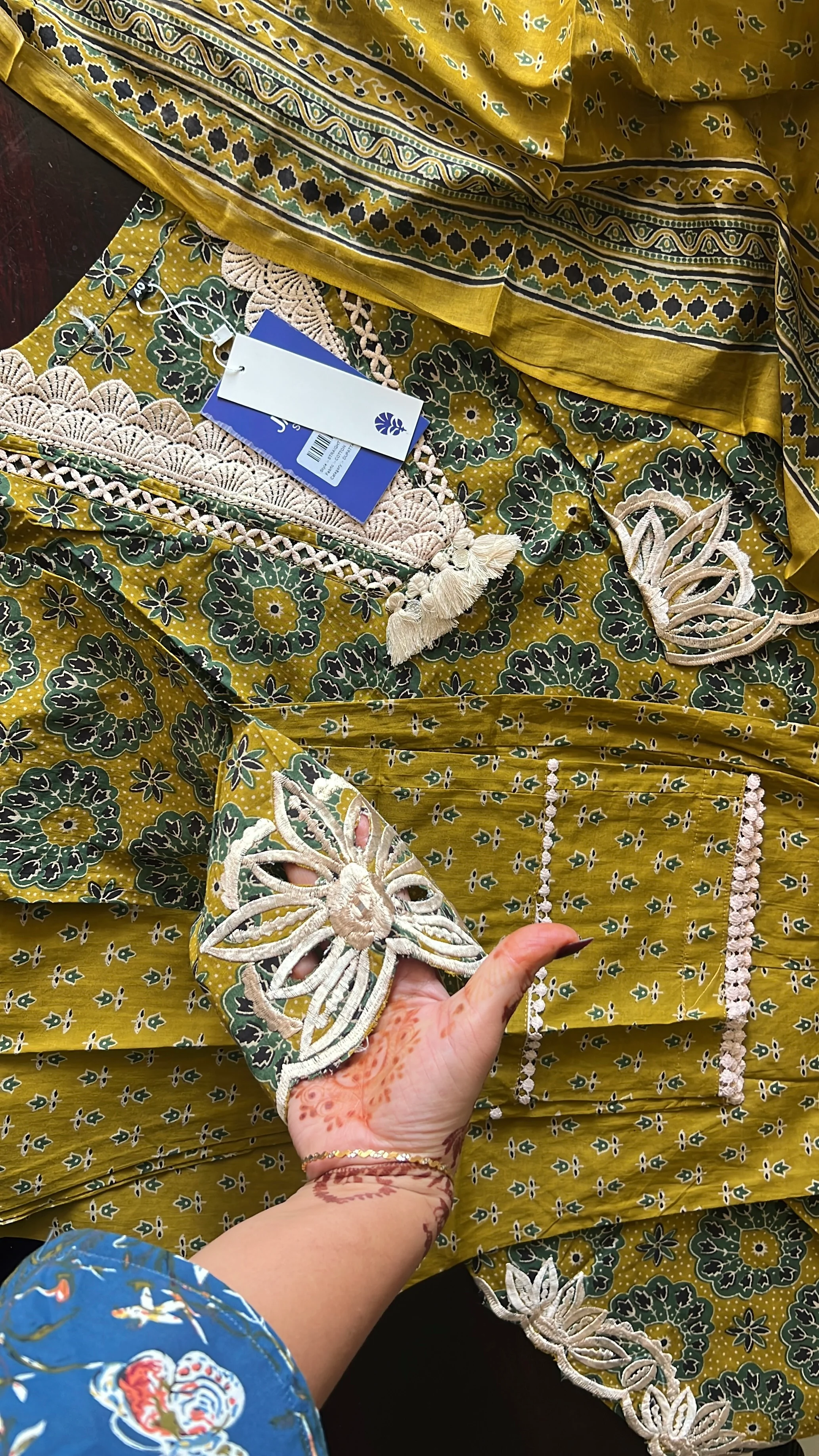 Driti Cotton Cutwork Detailed Pant set - Image 8