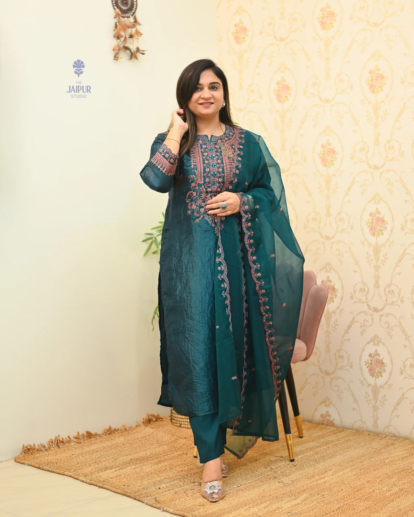 Festive special Silk Embroidered Pant Set - Image 4