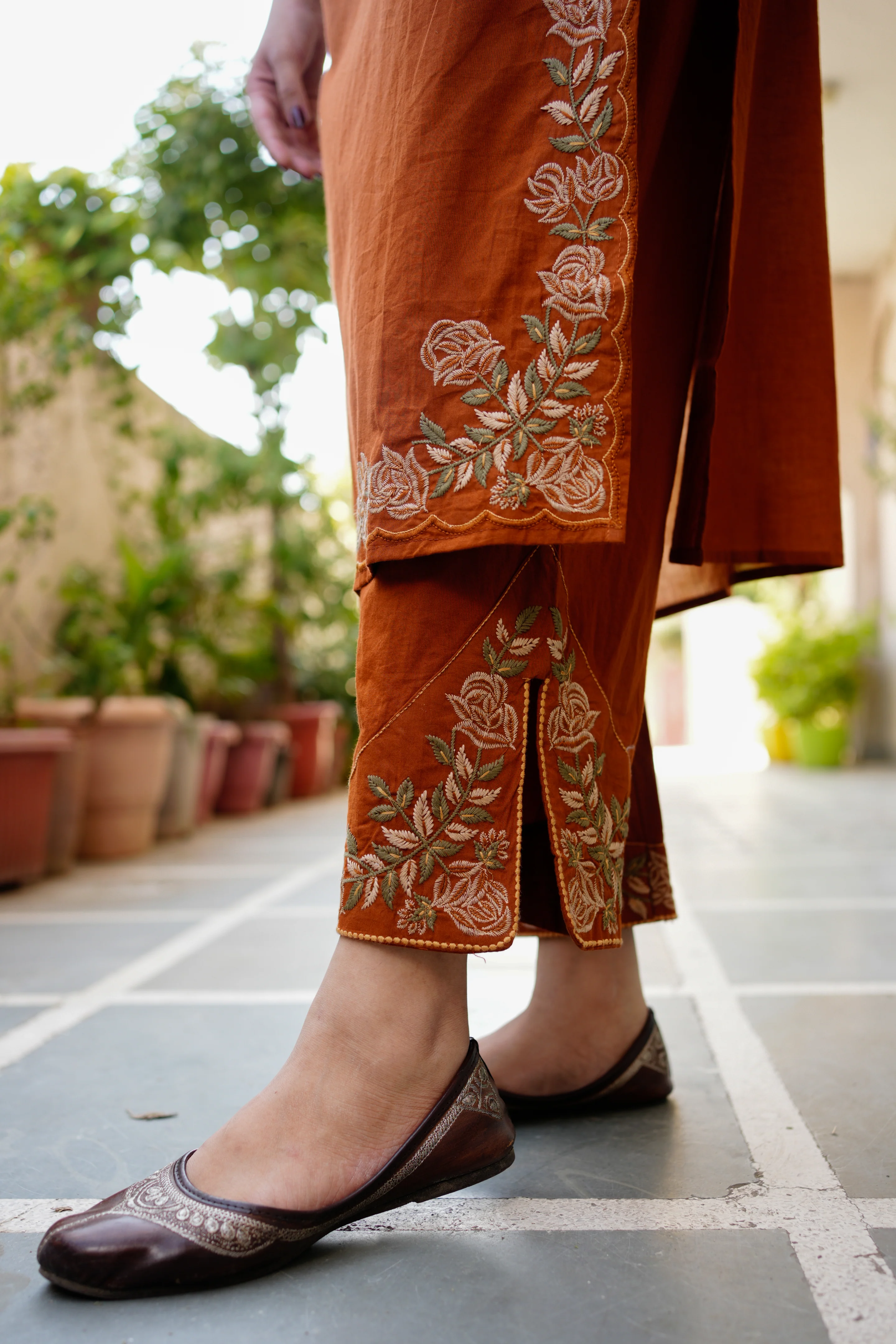 Gargi Premium Cotton Embroidered Pant set - Image 15