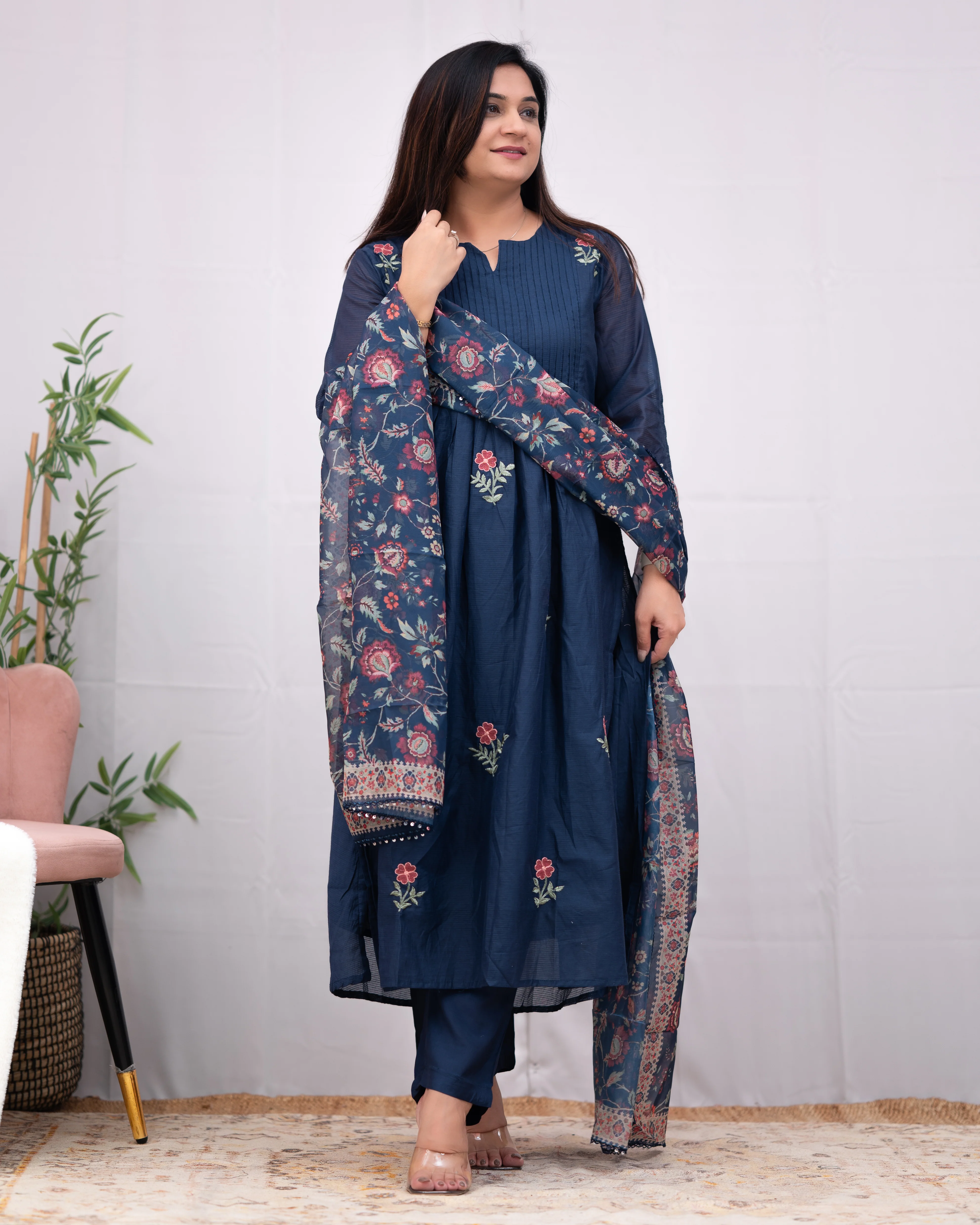 Gorika Russian Chanderi Embroidered Pant Set - Image 8