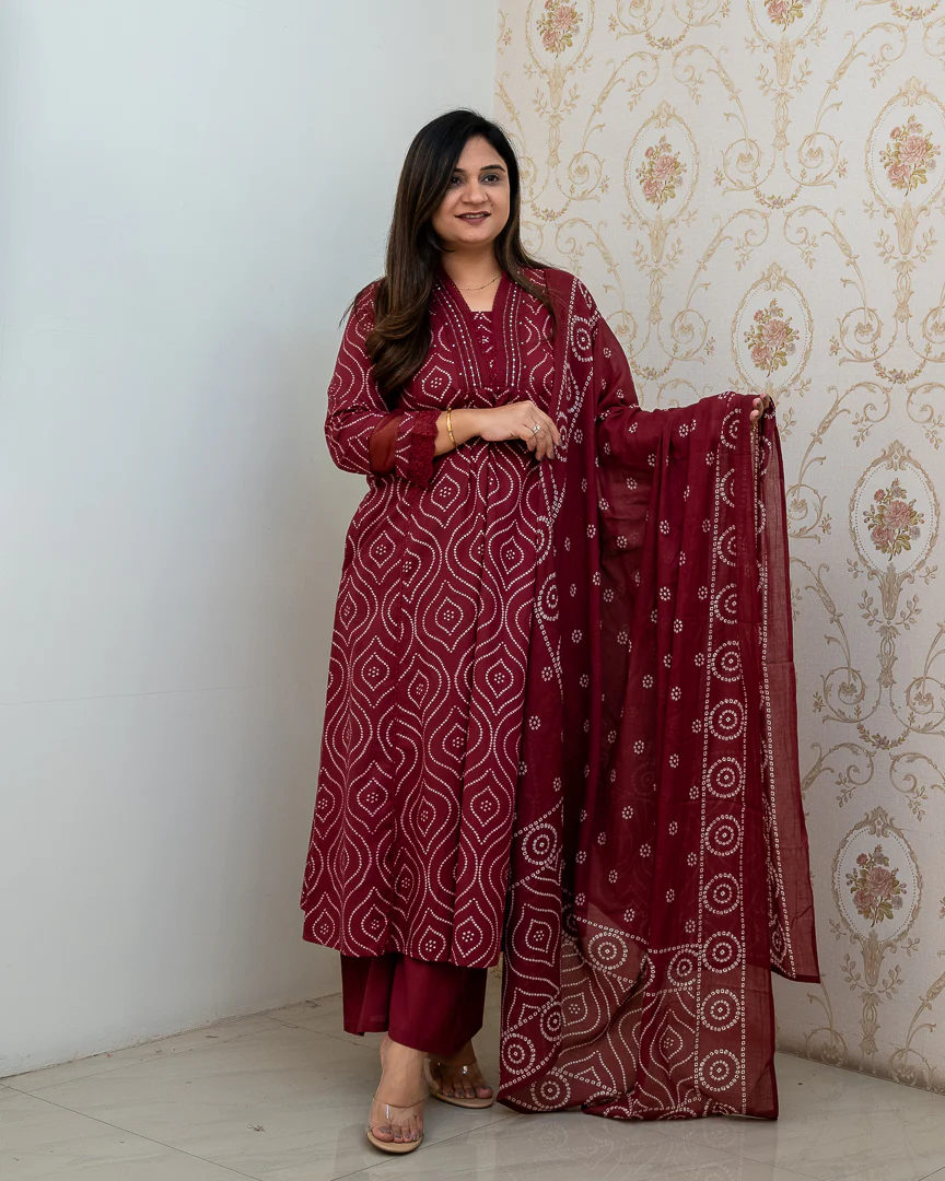 ‘Heena’ Cotton A-line Embroidered Divider Set - Image 12