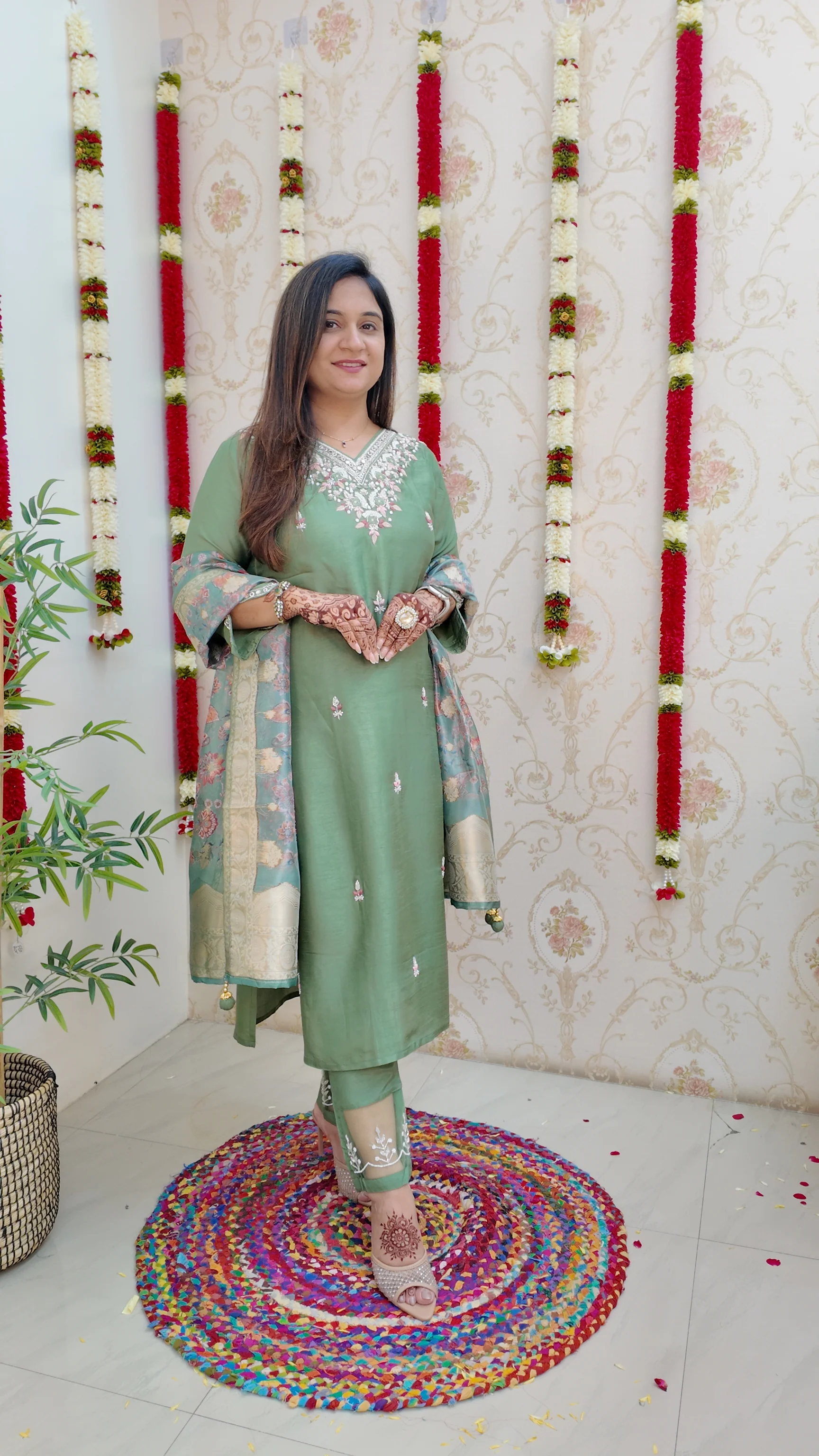 Kaira Silk Hand embroidered Festive Pant Set - Image 5