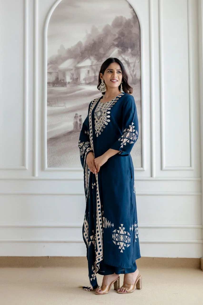 Mansi Crepe Deep Blue HandEmbroidered Pant Set - Image 2