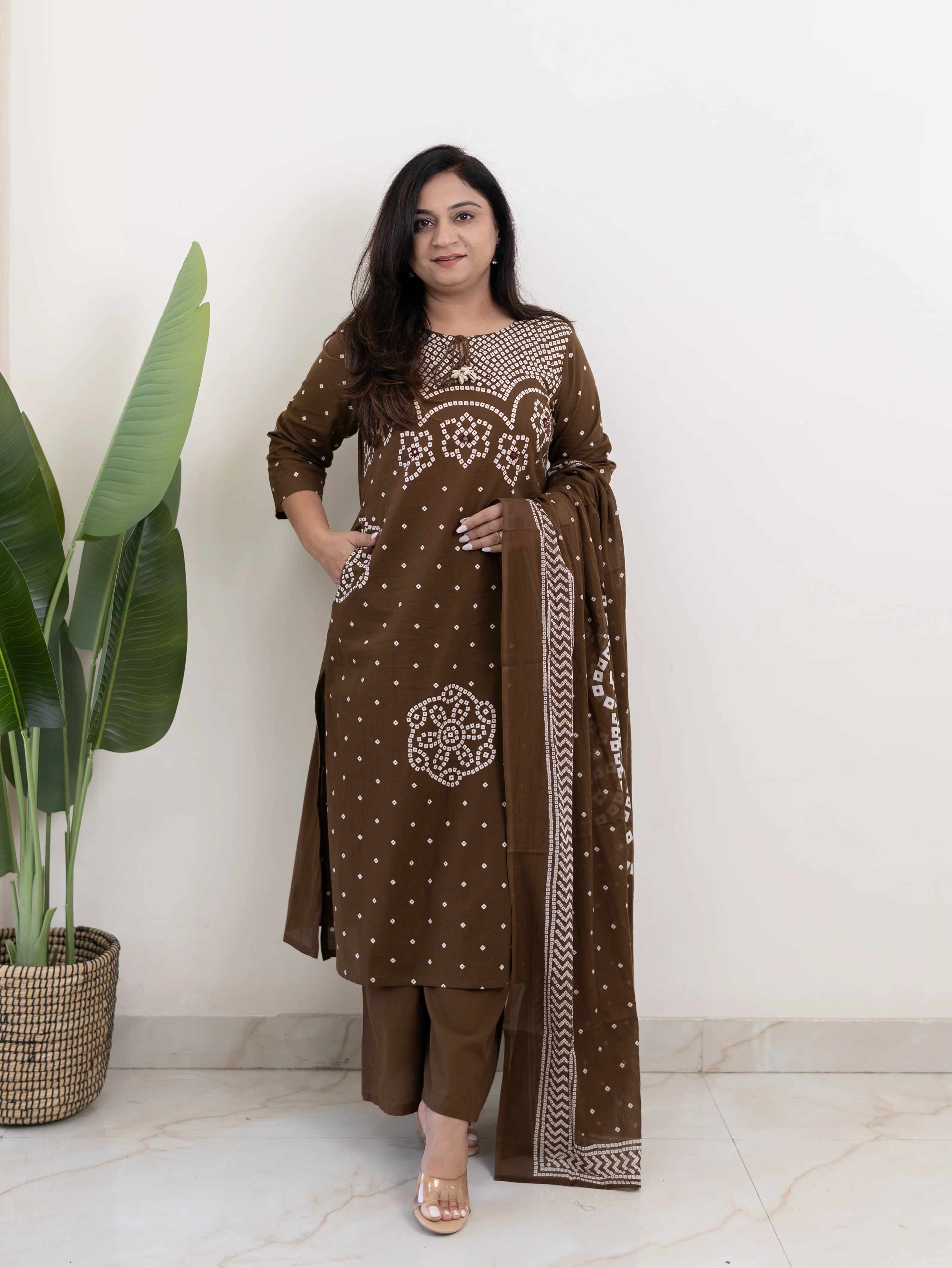 Mishi Brown Cotton Bandhani Straight Dupatta Set - Image 4