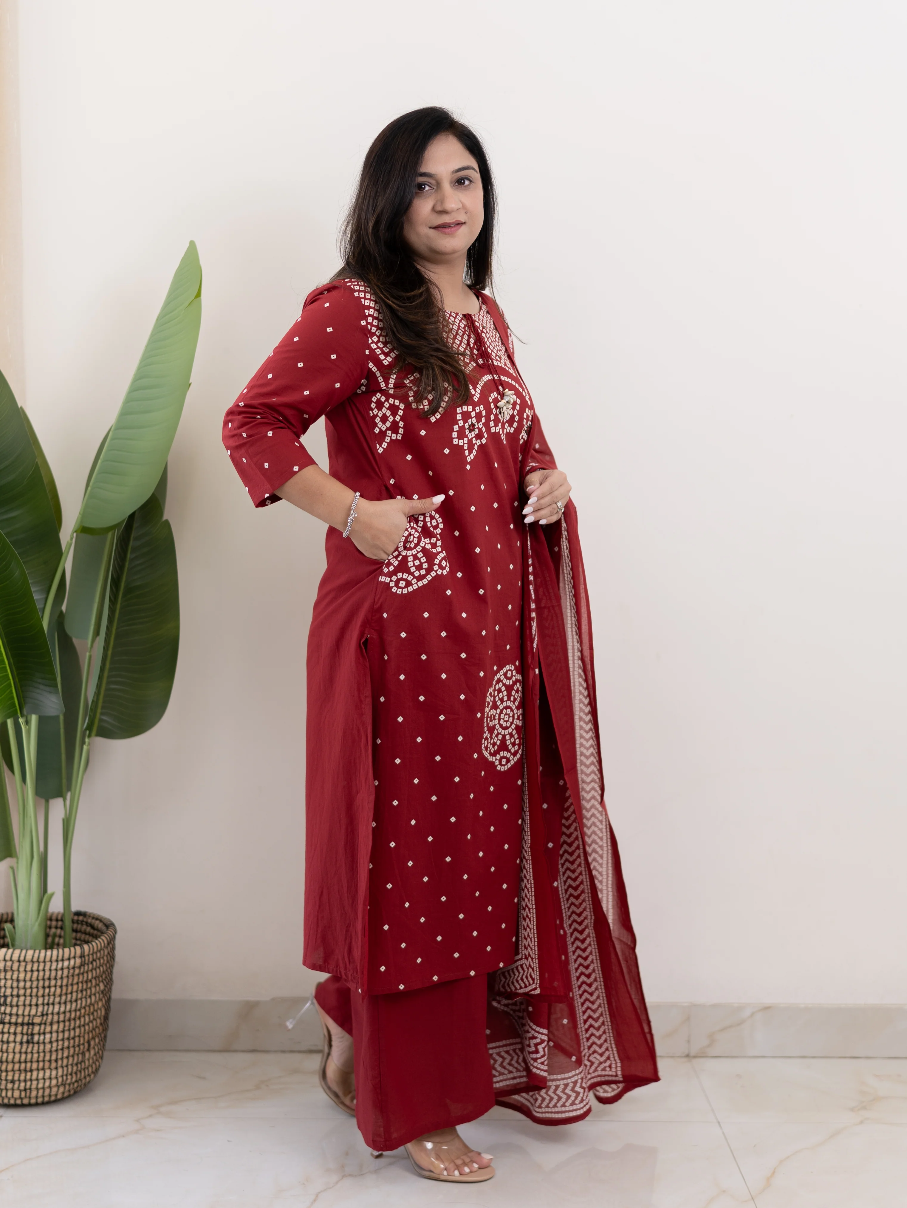 Mishi Red Cotton Bandhani Straight Dupatta Set - Image 3