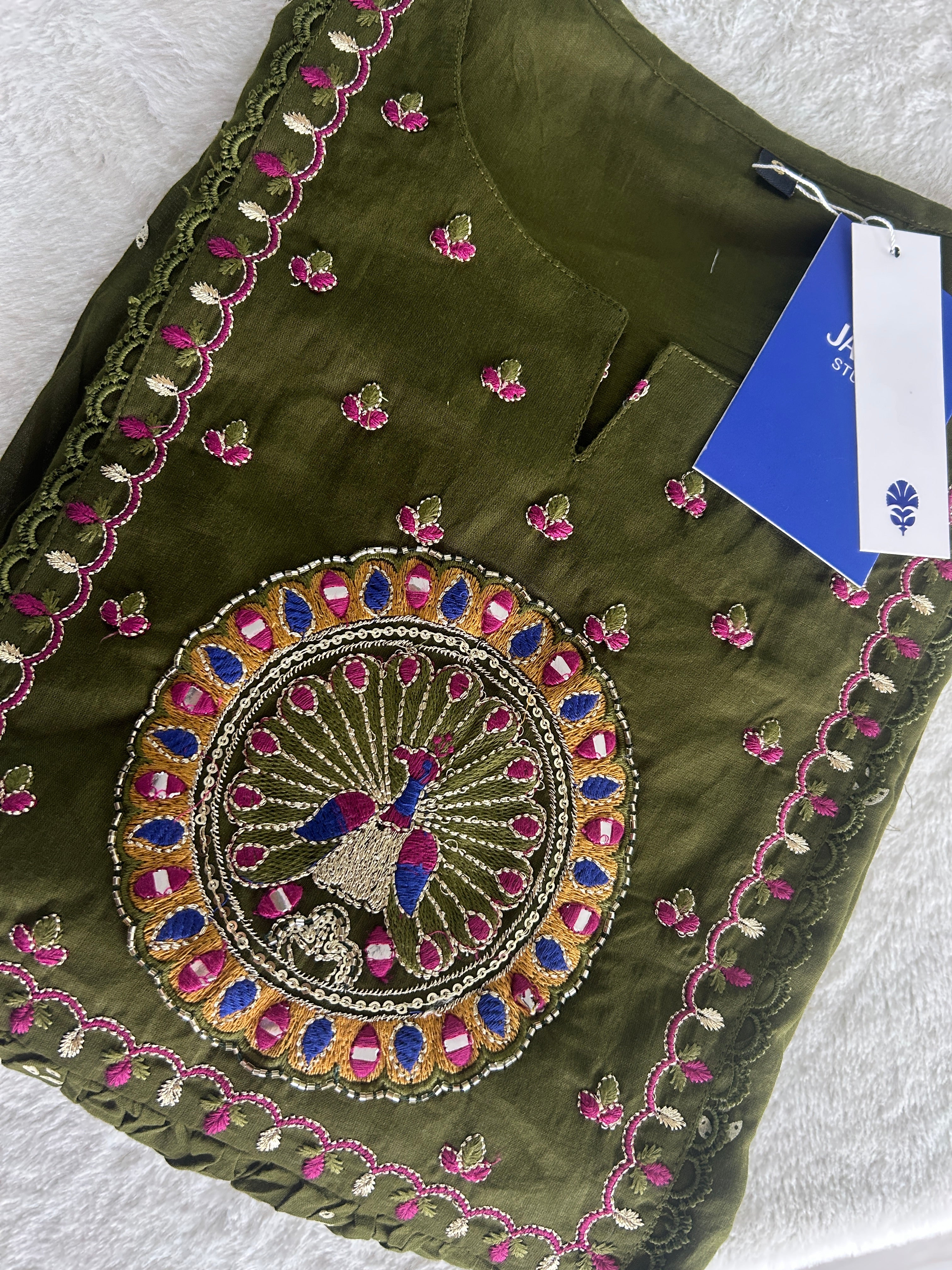 Neerja Mul Cotton Embroidered Pant Set - Image 3