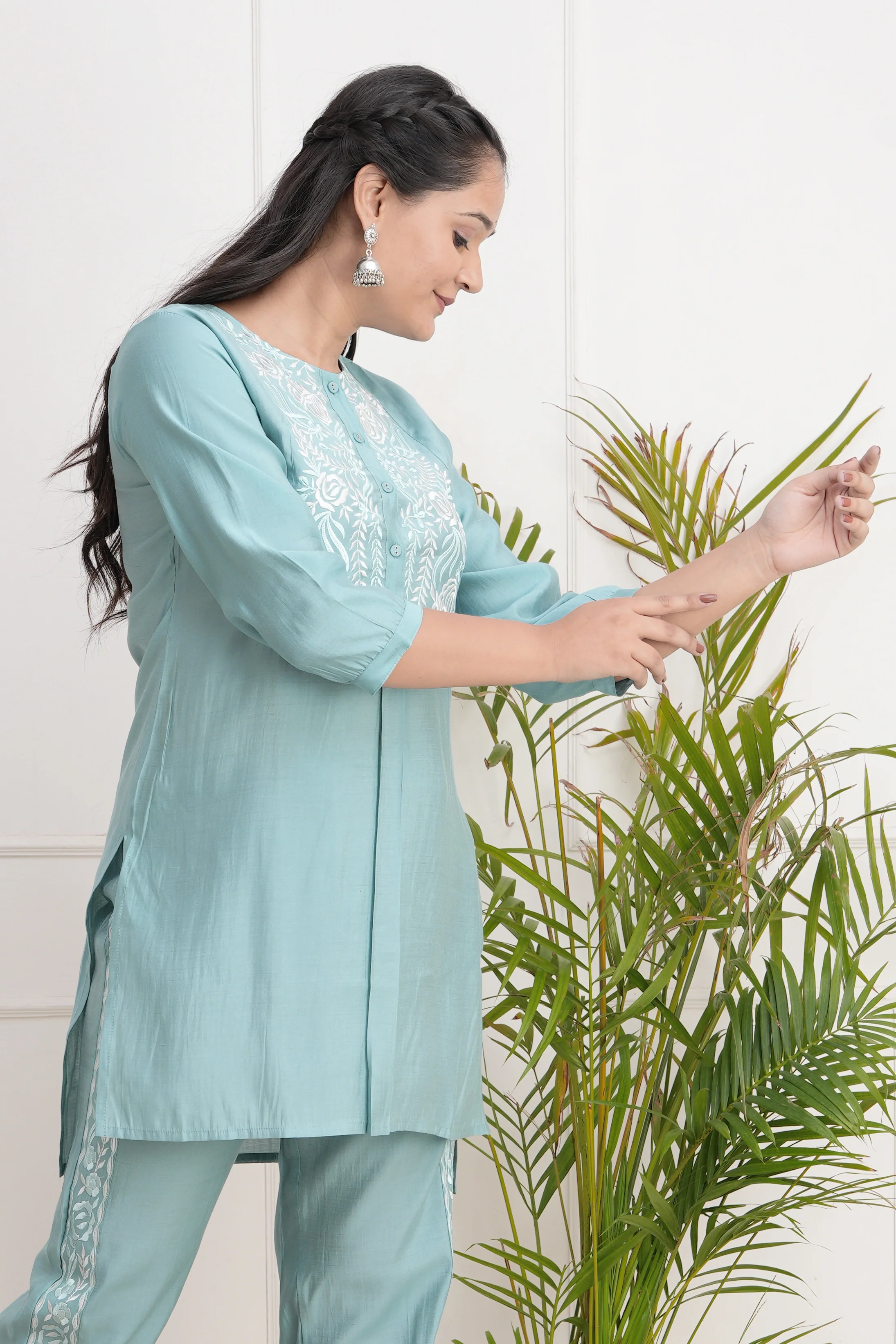 Niasa Muslin Embroidered Coord Set - Image 5