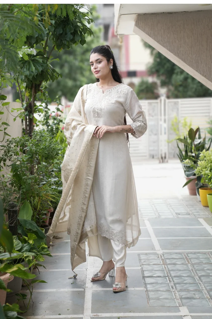 Noor Asymmetric Shimmer Tissue HandEmbroidered Pant Set - Image 4