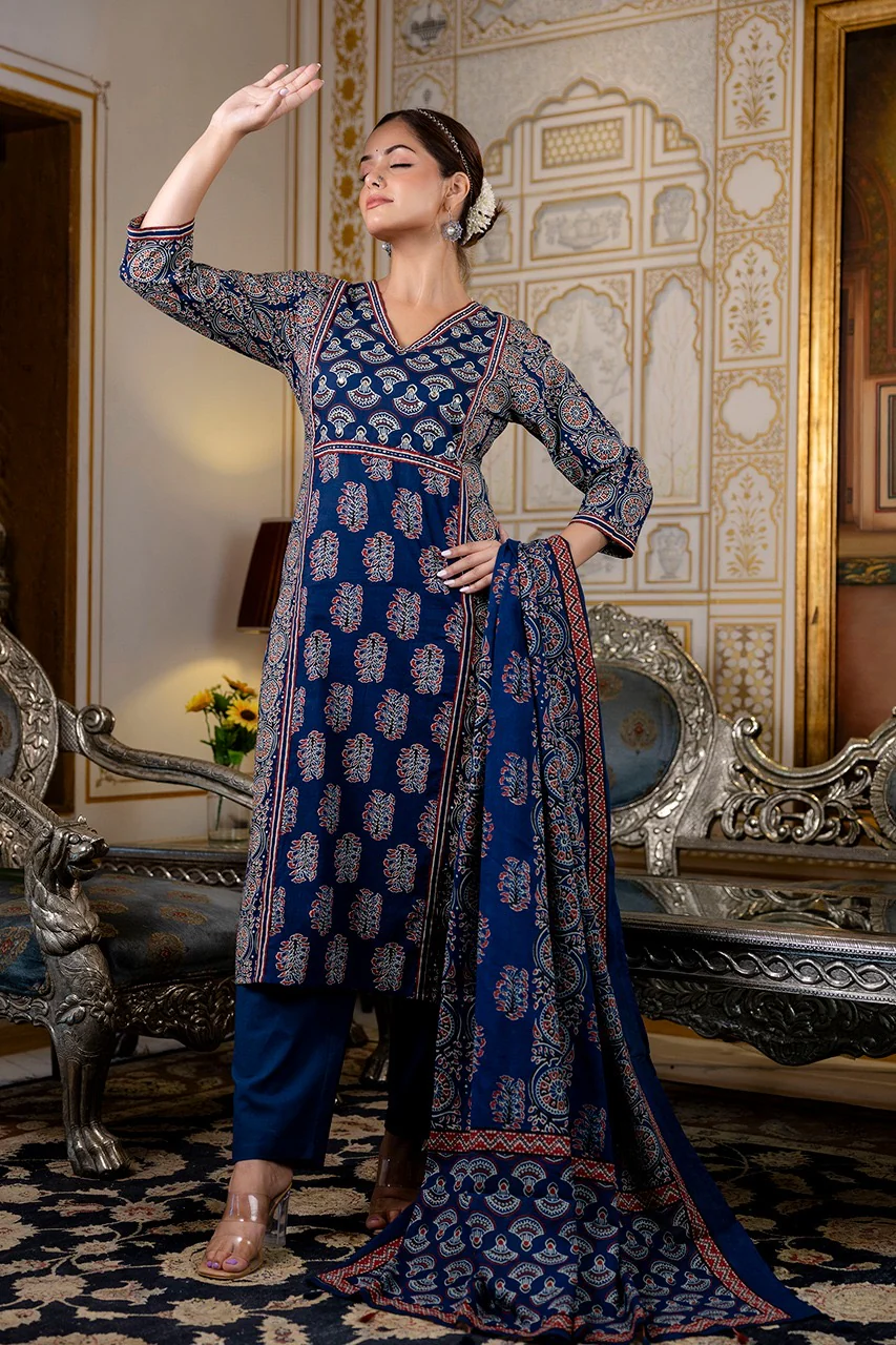 Noor Cotton Embroidered Pant Set - Image 11