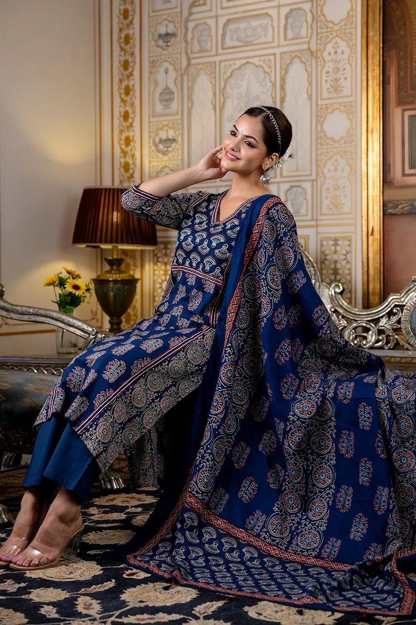 Noor Cotton Embroidered Pant Set - Image 13