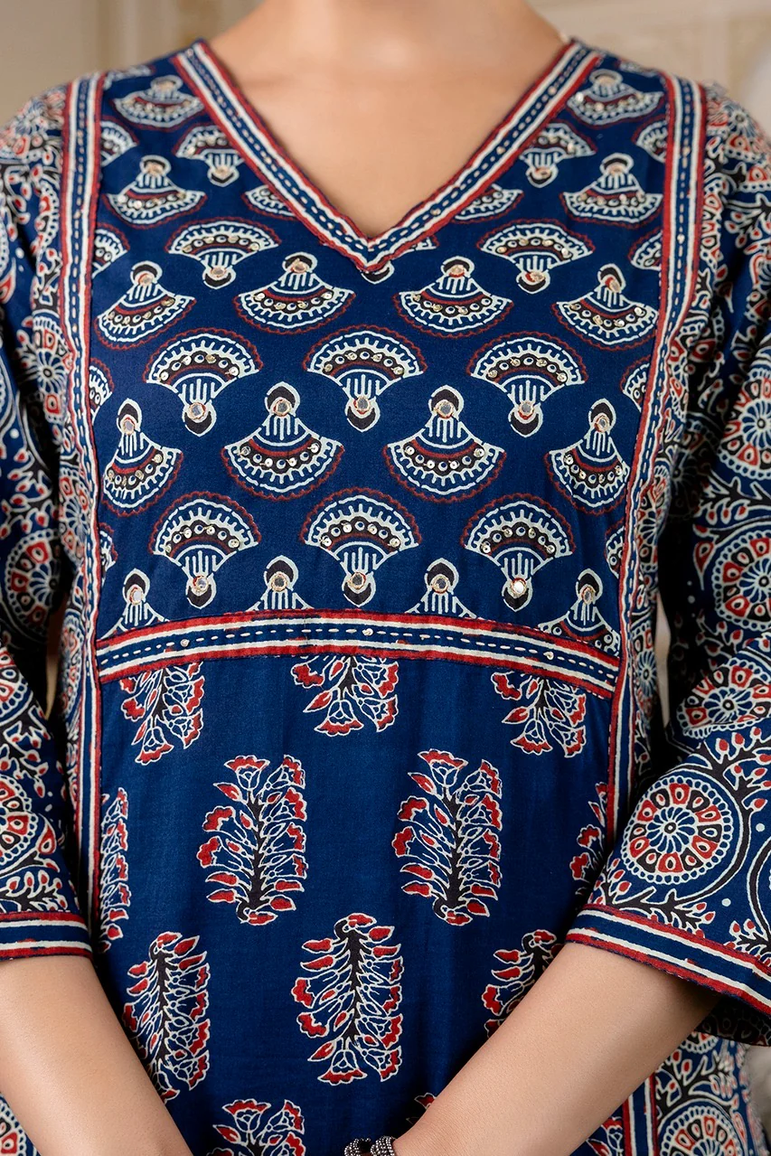 Noor Cotton Embroidered Pant Set - Image 18
