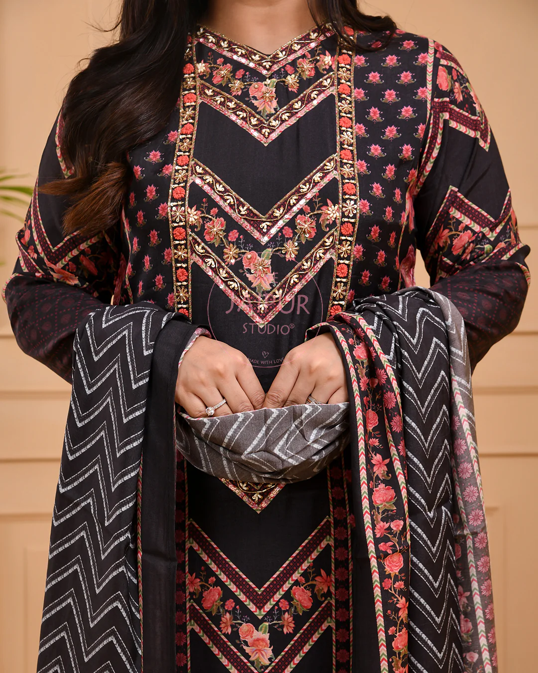 Premium Muslin HandEmbroidered Pant Set - Image 4