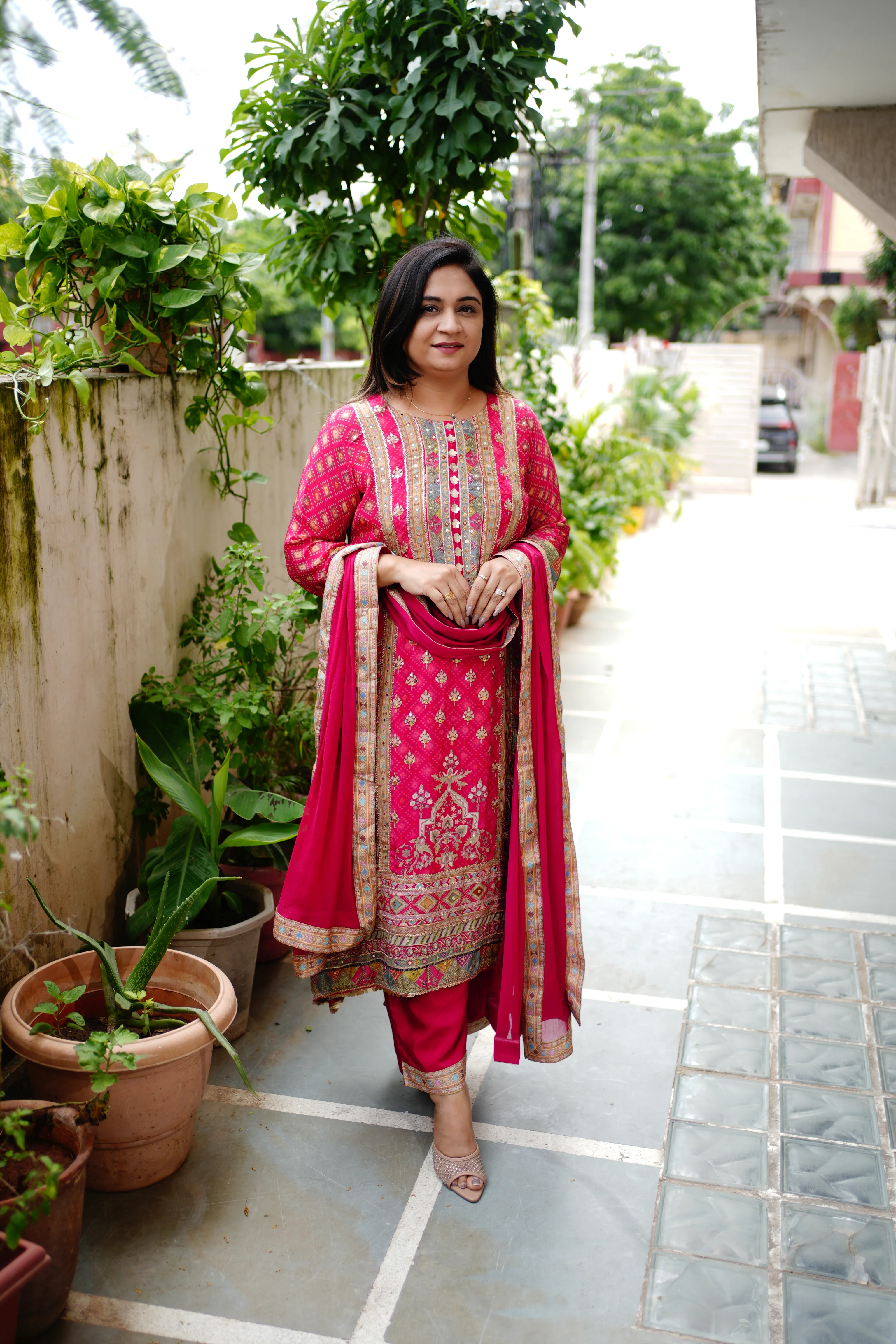 Roshni Asymmetric Shimmer tissue Embroidered Pant Set - Image 4