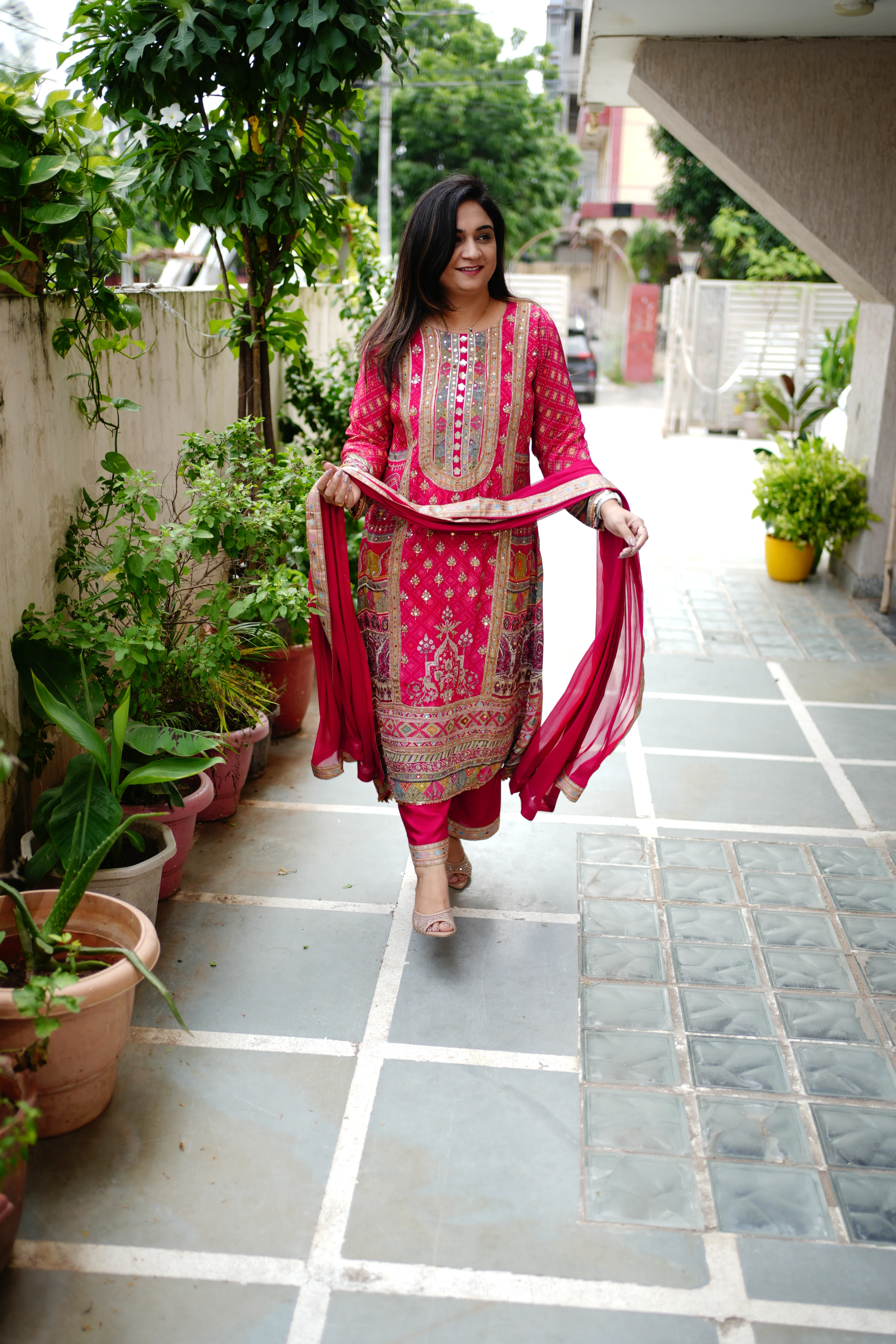 Roshni Asymmetric Shimmer tissue Embroidered Pant Set - Image 6