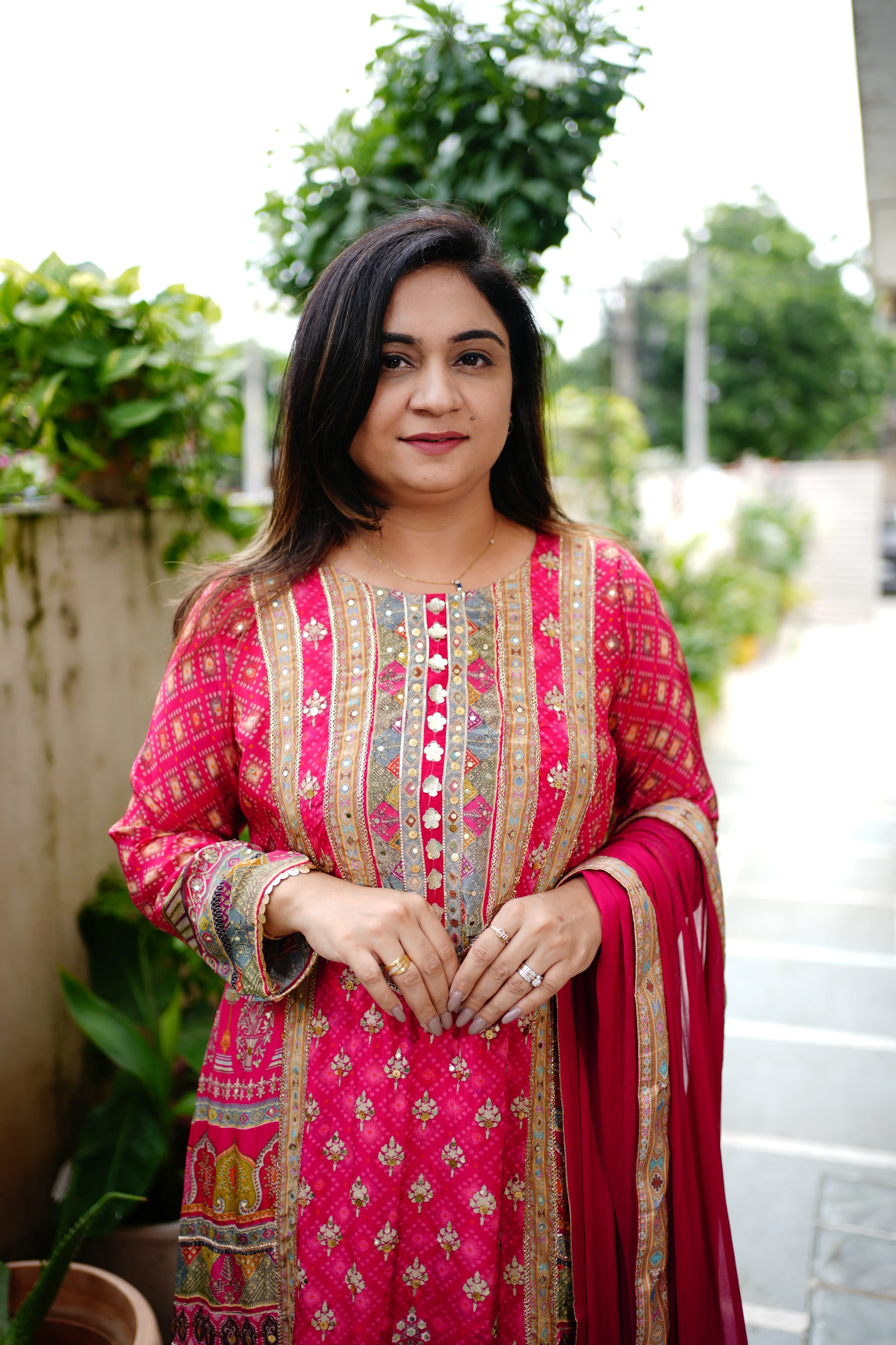 Roshni Asymmetric Shimmer tissue Embroidered Pant Set - Image 8