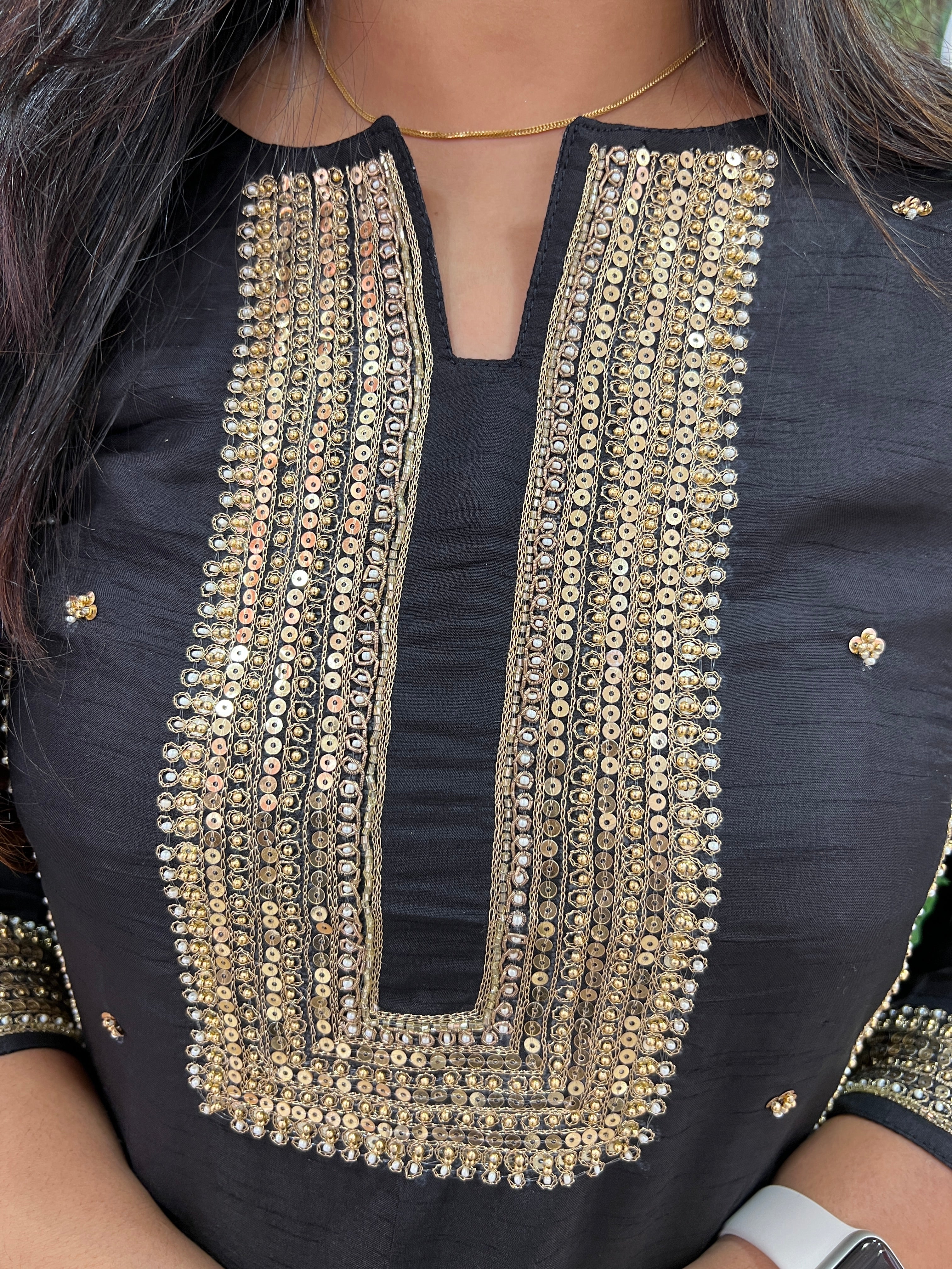 Saira Silk Handembroidered Pant Set! - Image 5