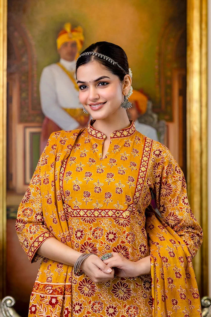 Sajda Cotton Embroidered Pant Set - Image 4