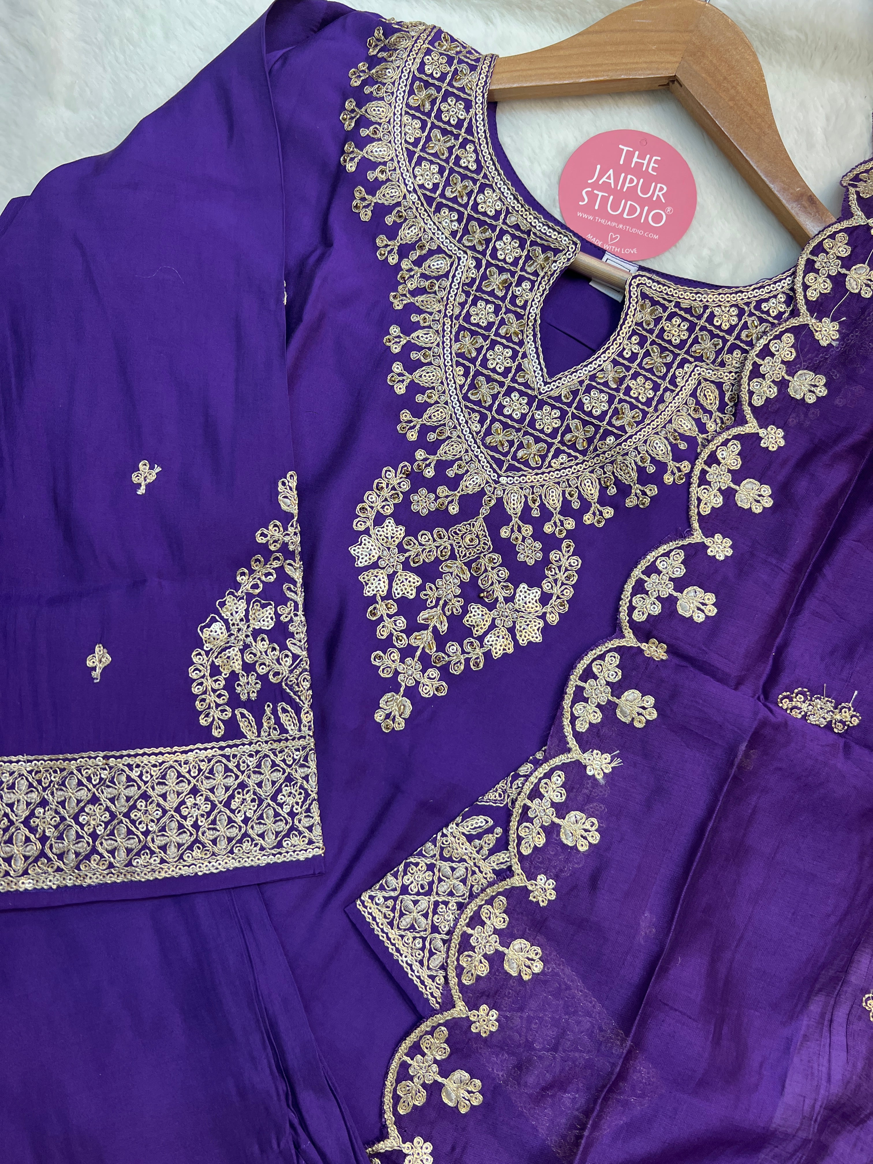 Shagun Muslin Hand Embroidered Pant Set - Image 18