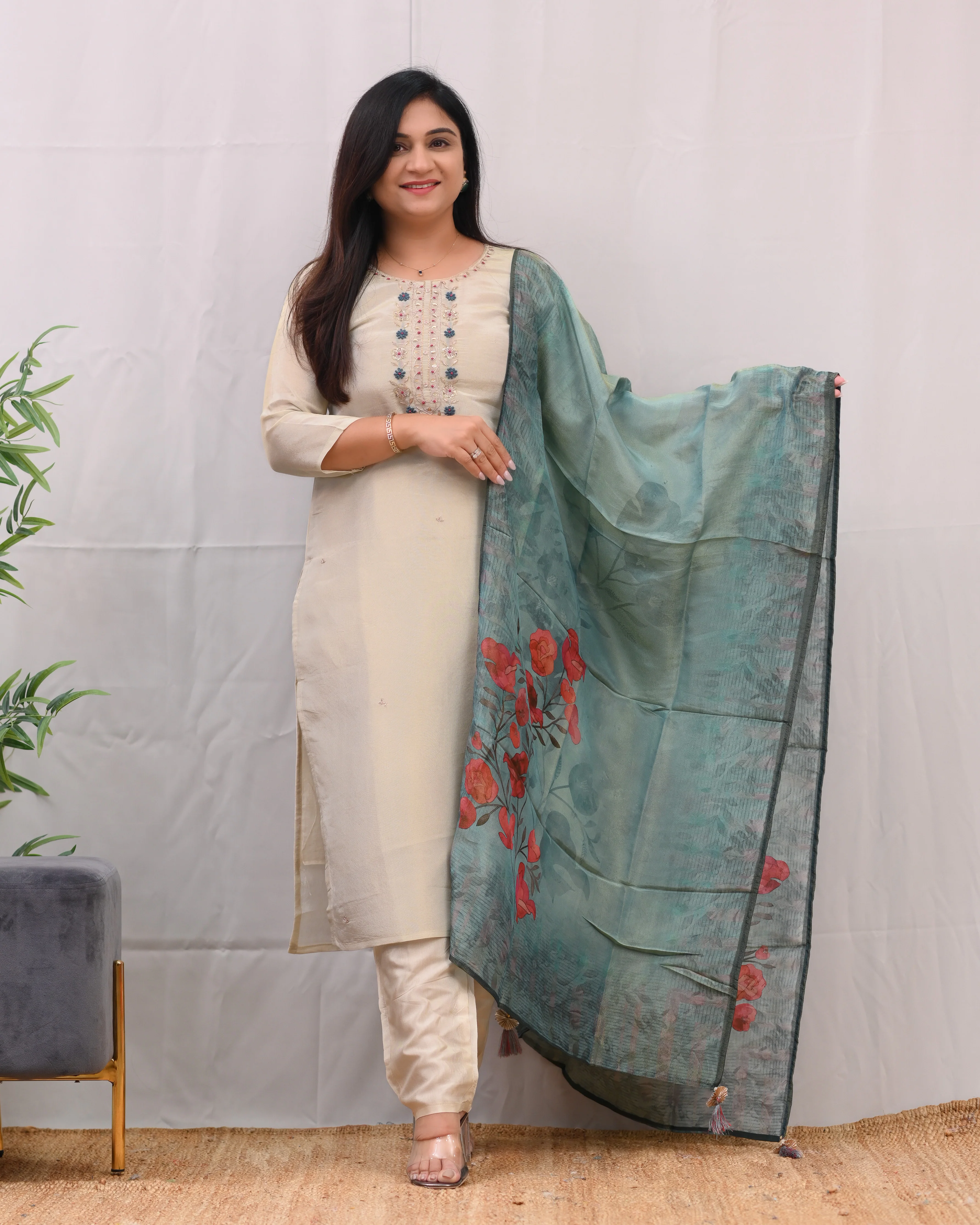 Shimmer Tissue Embroidered Pant Set - Image 3