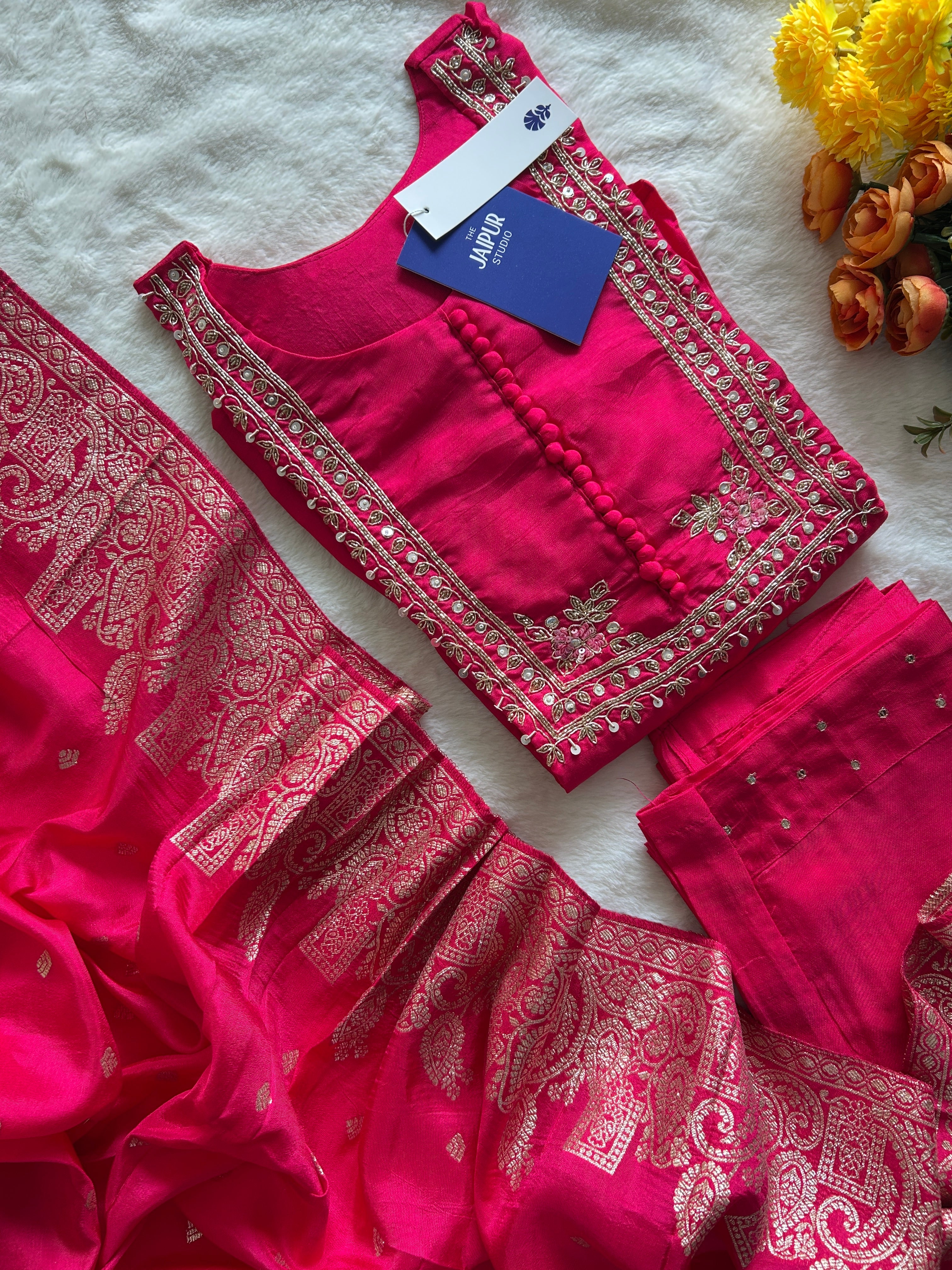 Shloka Silk Hand Embroidered Pant Set - Image 6