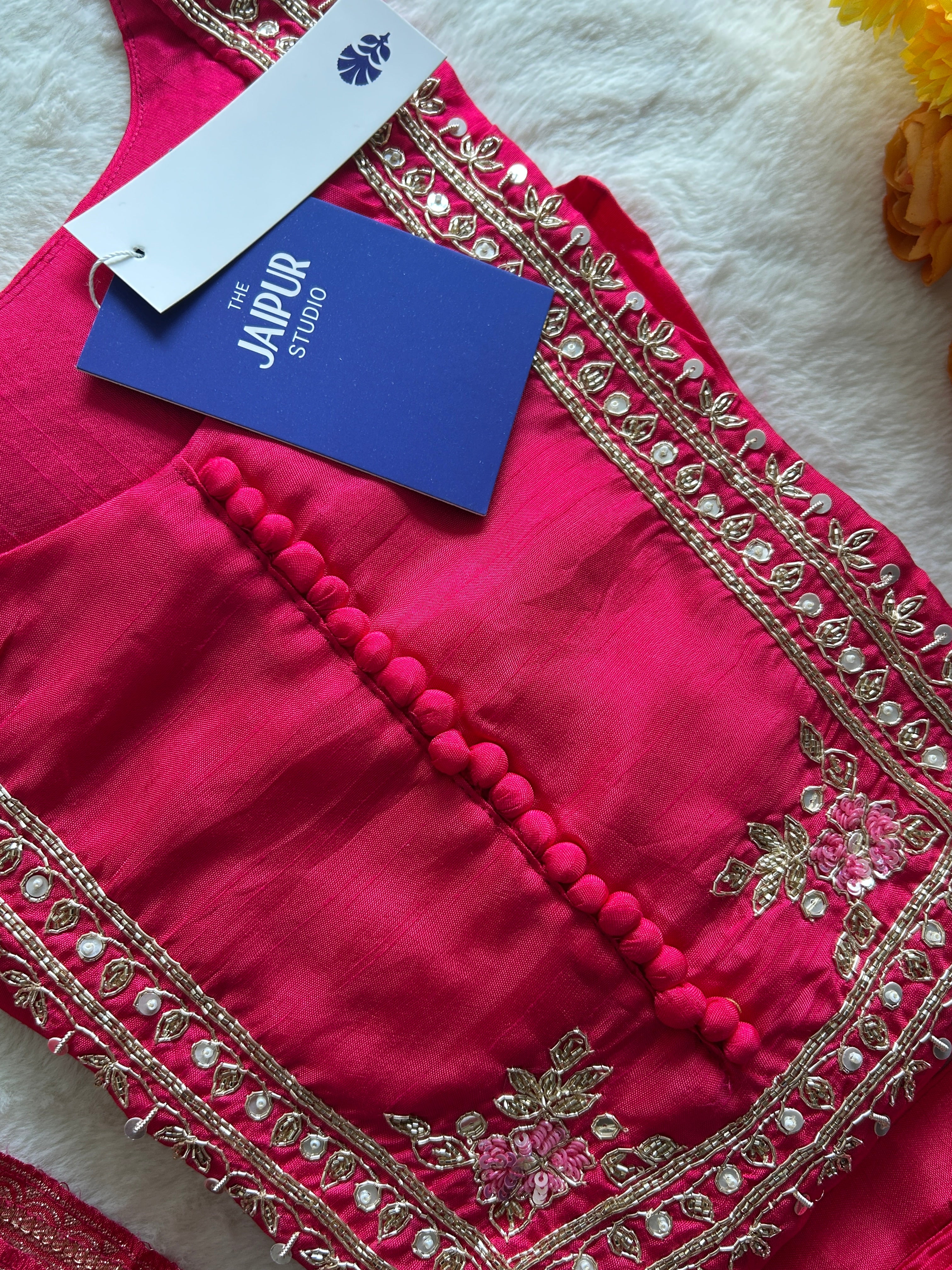 Shloka Silk Hand Embroidered Pant Set - Image 9