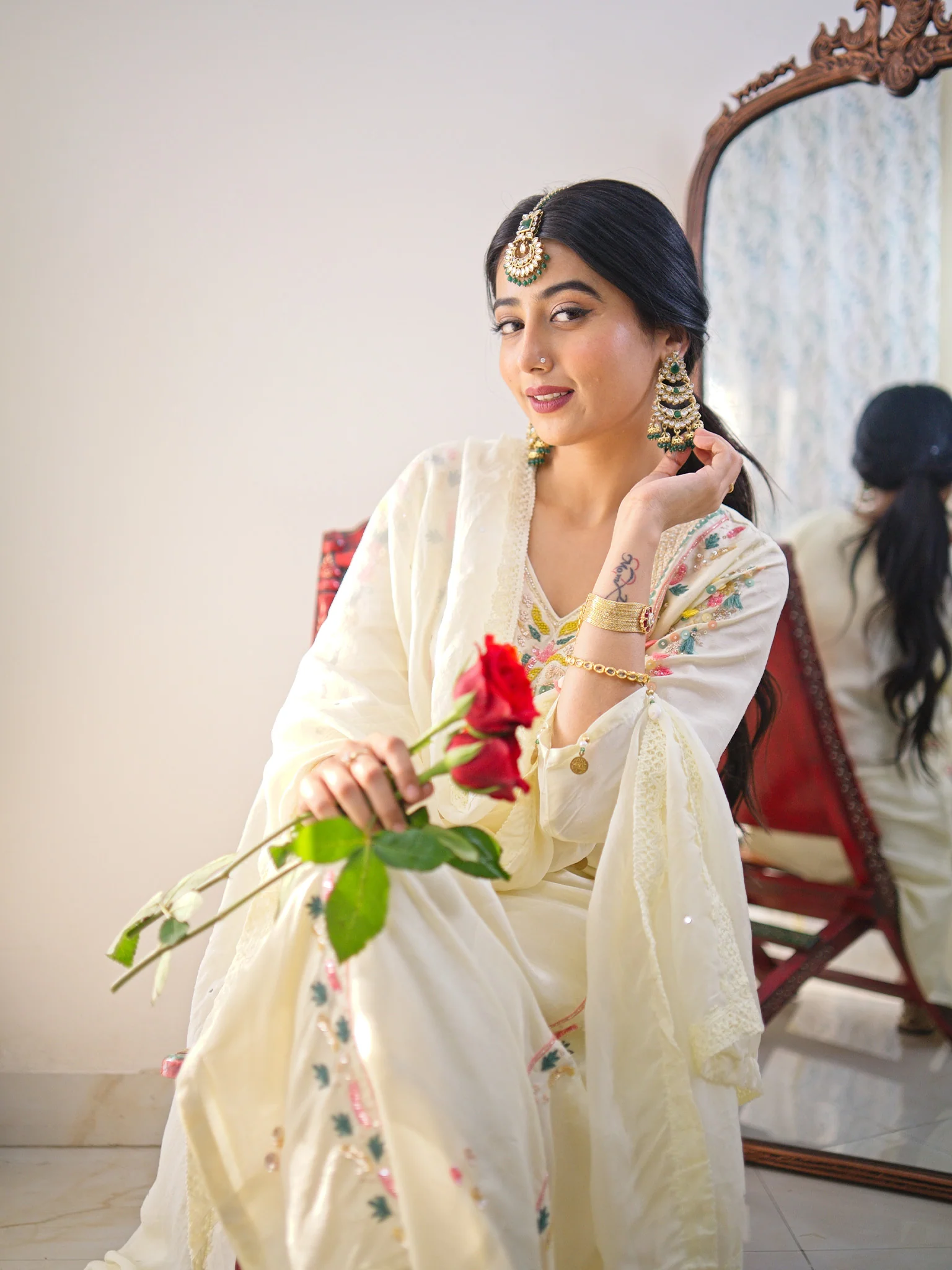 Sia offwhite Silk Festive HandEmbroidered Pant Set - Image 6