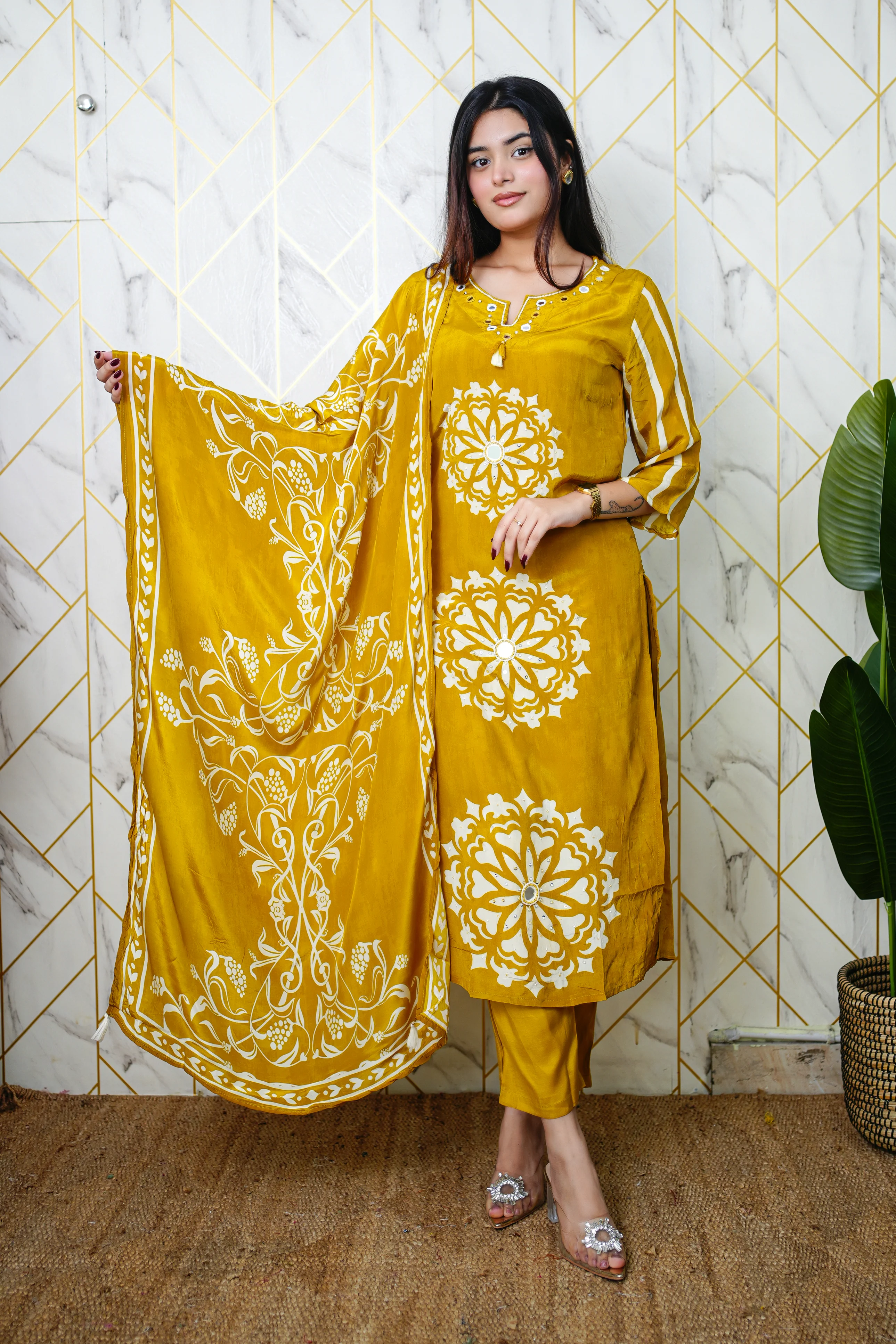 Soha Crepe HandEmbroidered Pant Set - Image 3
