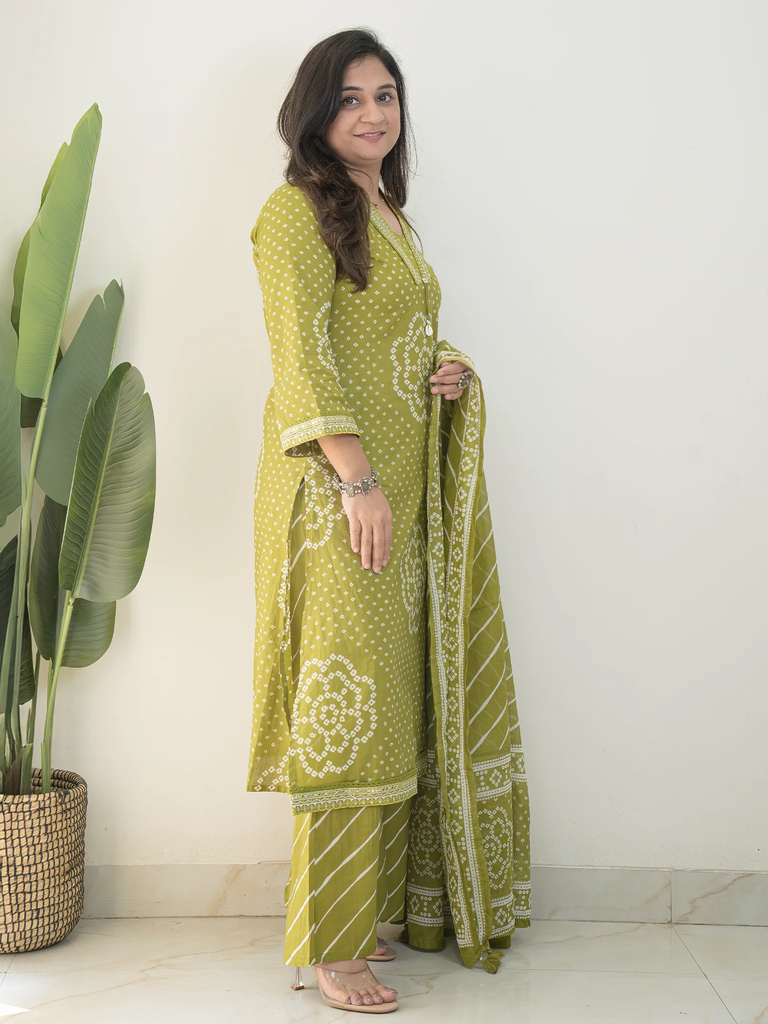Srisha Green Cotton Bandhani Leheriya Dupatta Set - Image 7