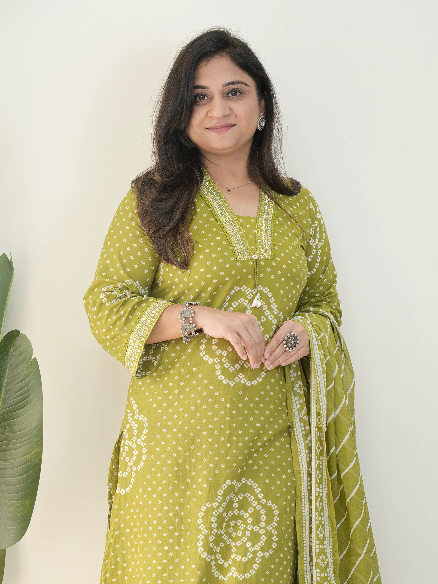 Srisha Green Cotton Bandhani Leheriya Dupatta Set - Image 9